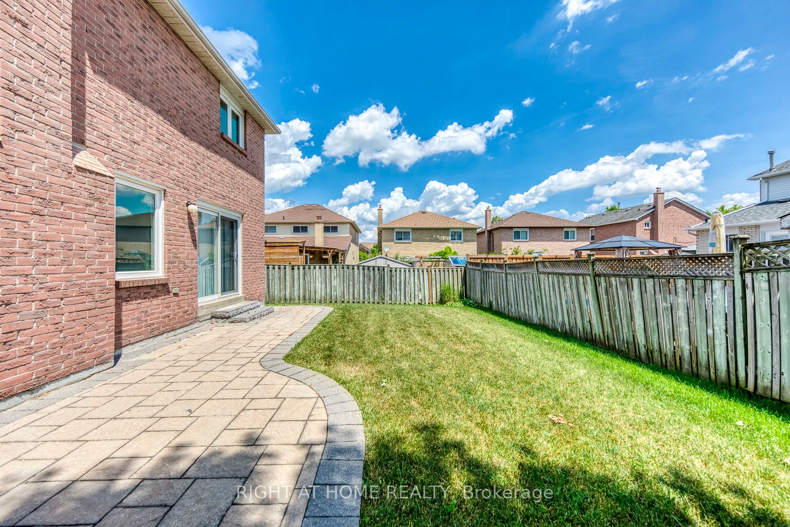 17 Nickel Crescent Property Photo 35