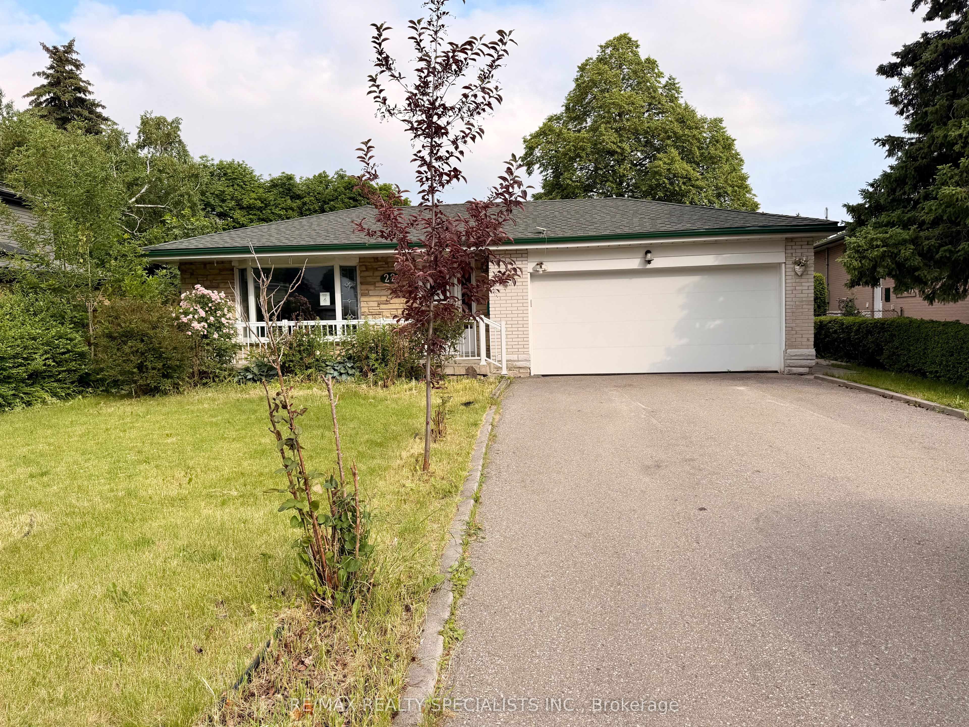 22 Beechwood Crescent Property Photo 2
