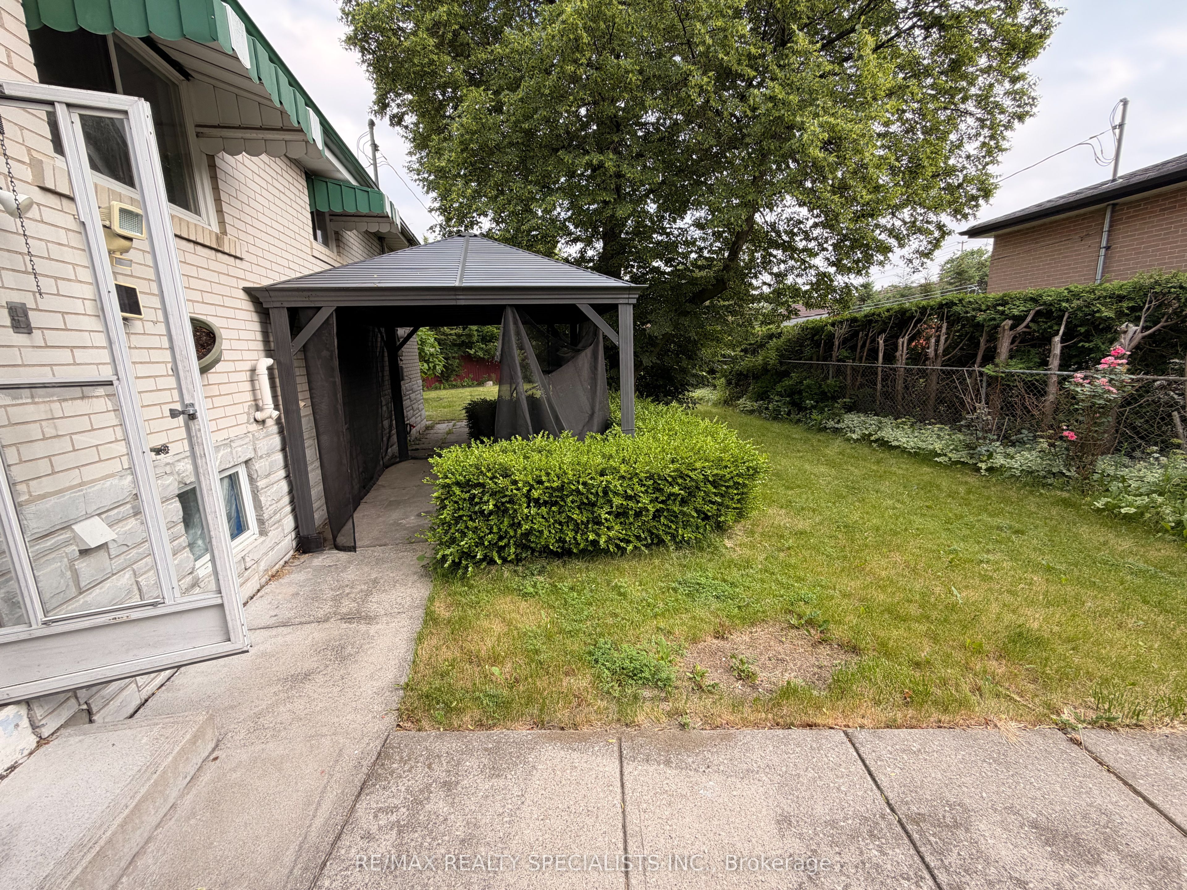 22 Beechwood Crescent Property Photo 18