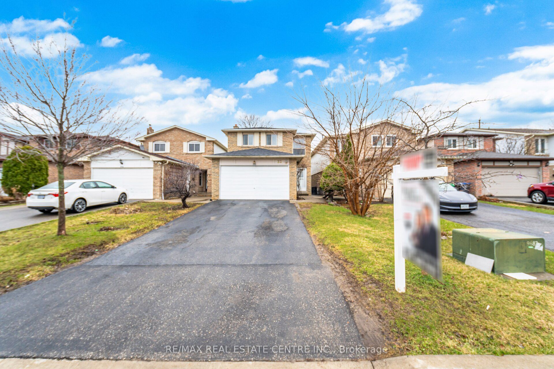 32 Dafoe Crescent Property Photo 2