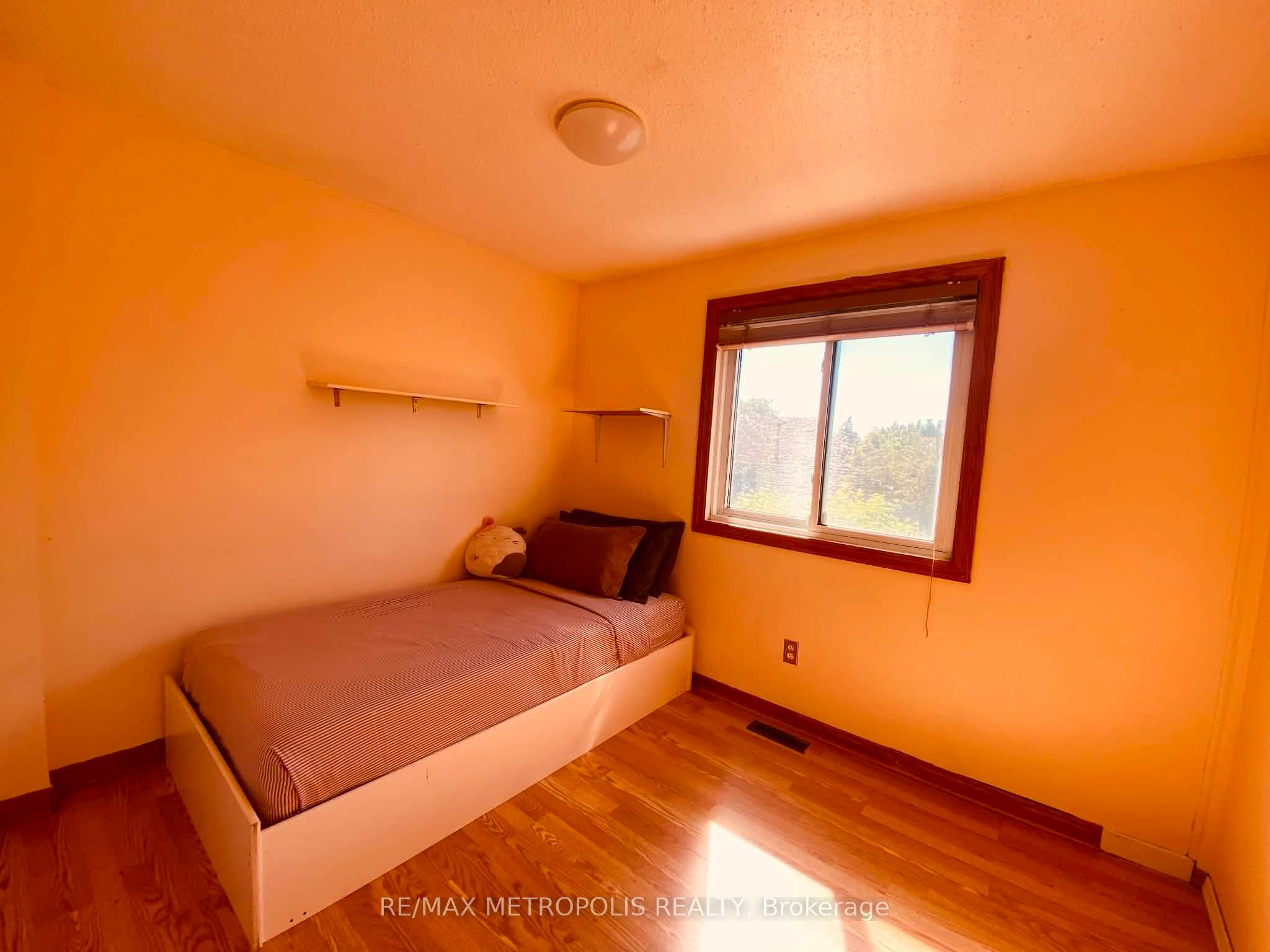 85 Elmvale Avenue Property Photo 10