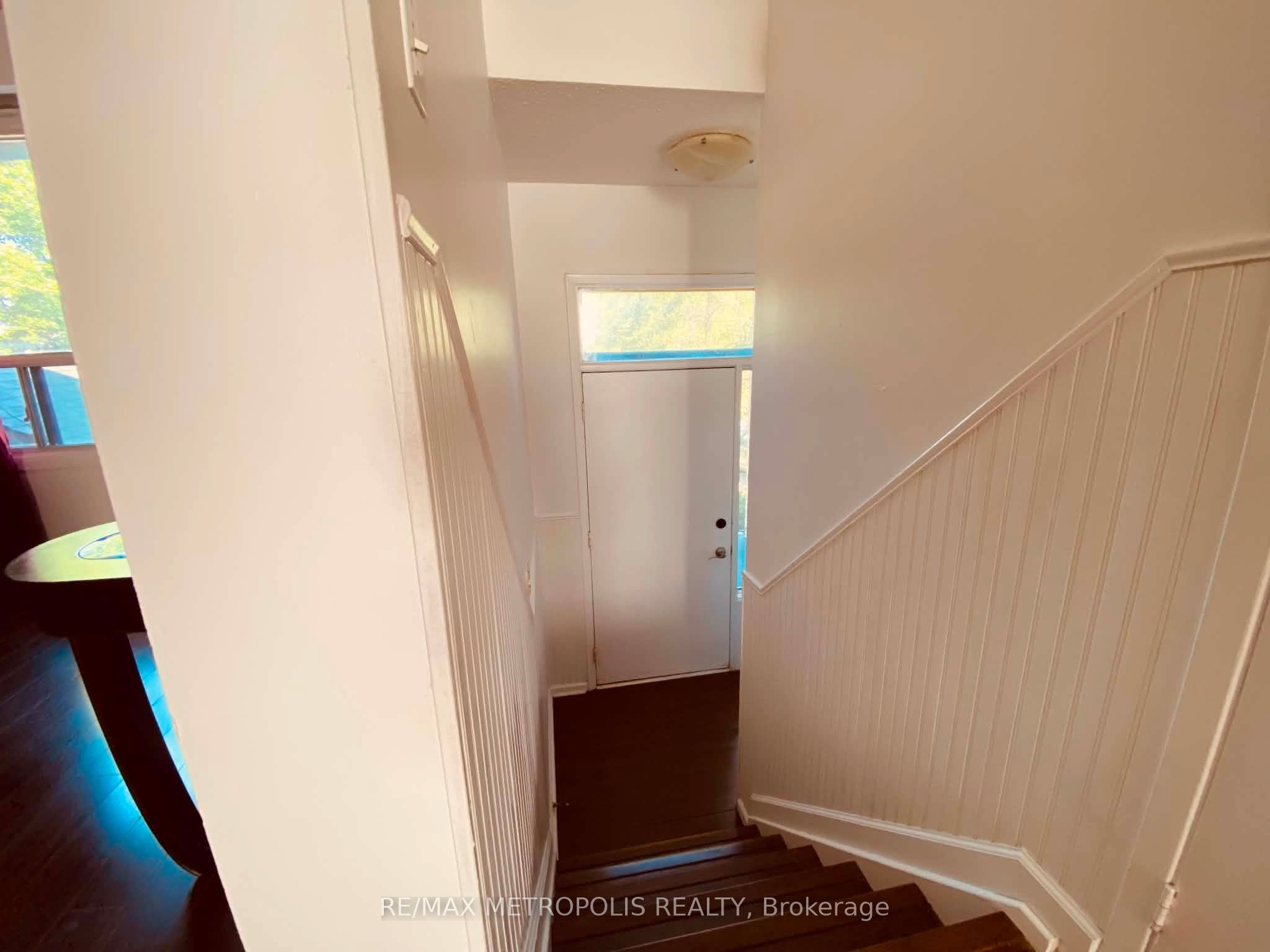 85 Elmvale Avenue Property Photo 15