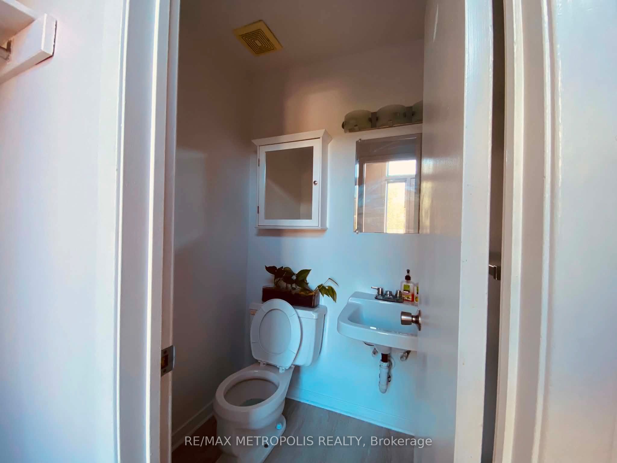 85 Elmvale Avenue Property Photo 16