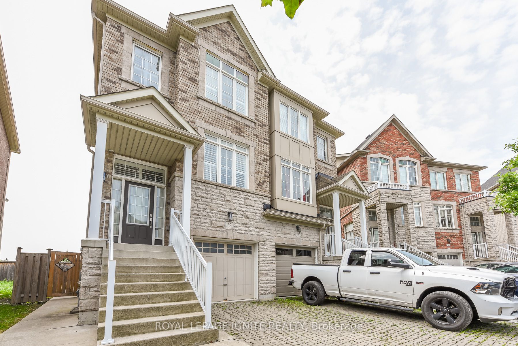 52 Harpreet Circle Property Photo 2