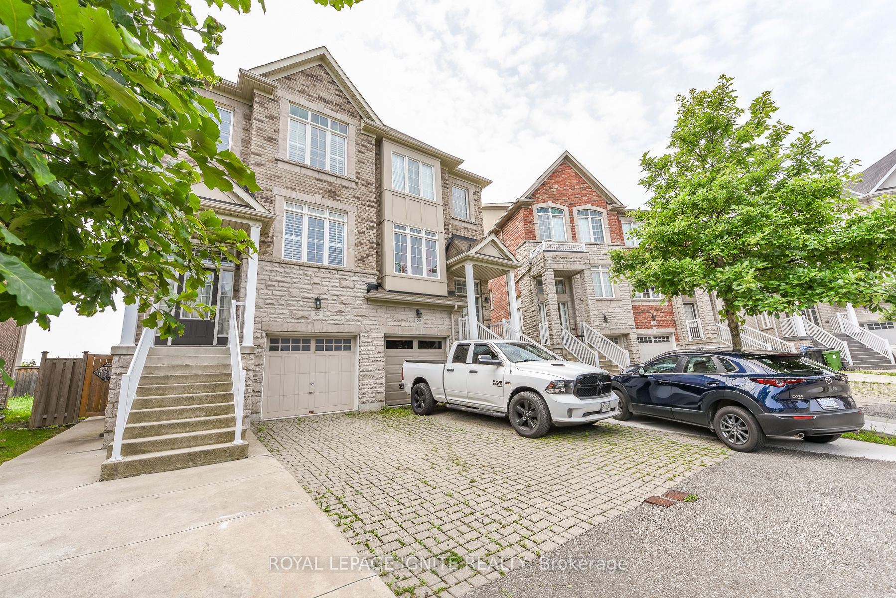 52 Harpreet Circle Property Photo 3