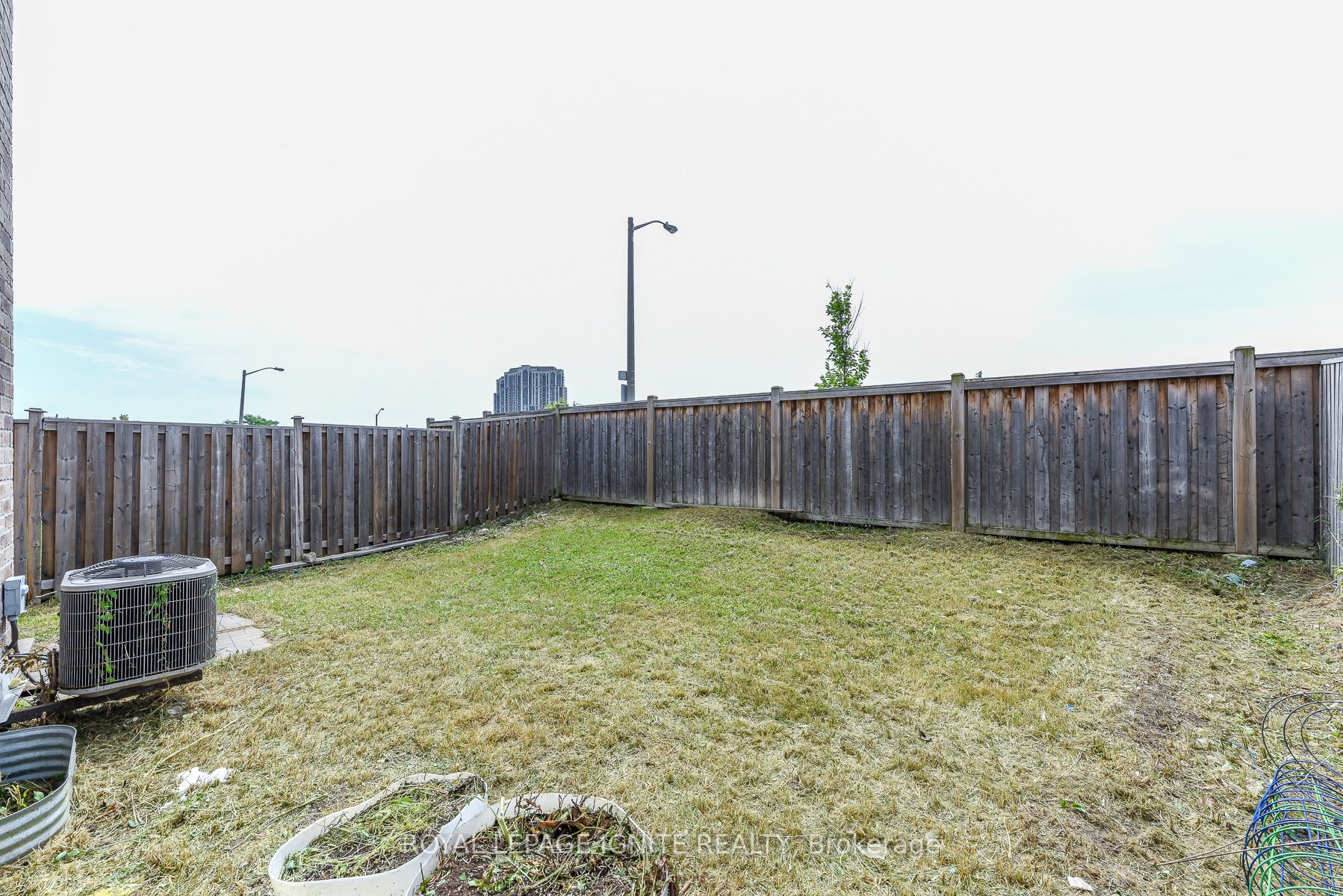 52 Harpreet Circle Property Photo 8