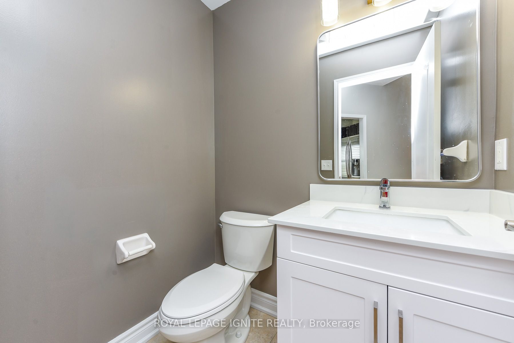 52 Harpreet Circle Property Photo 15