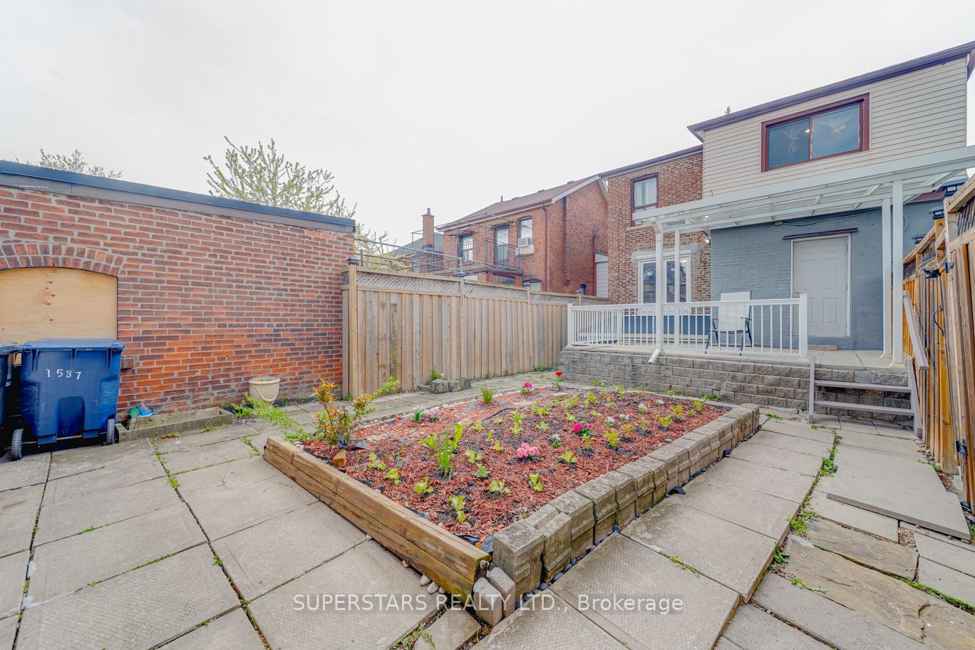 1587 Dufferin Street W Property Photo 29