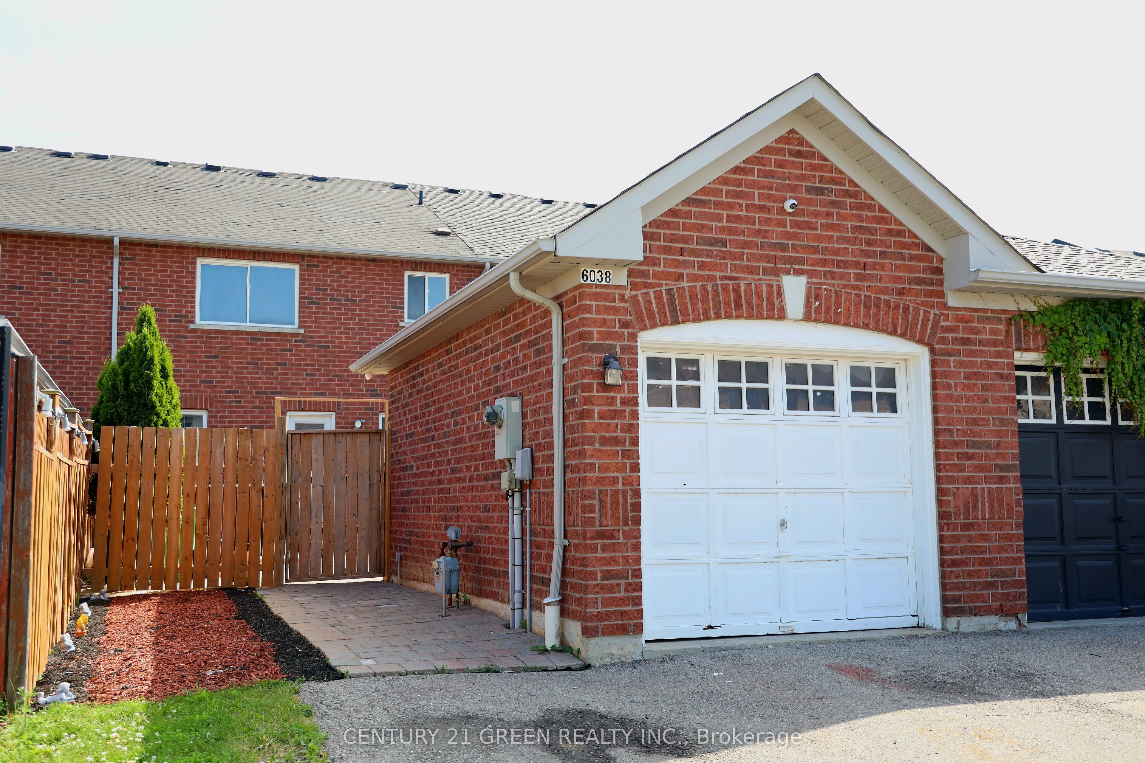 6038 Silken Laumann Way Property Photo 4