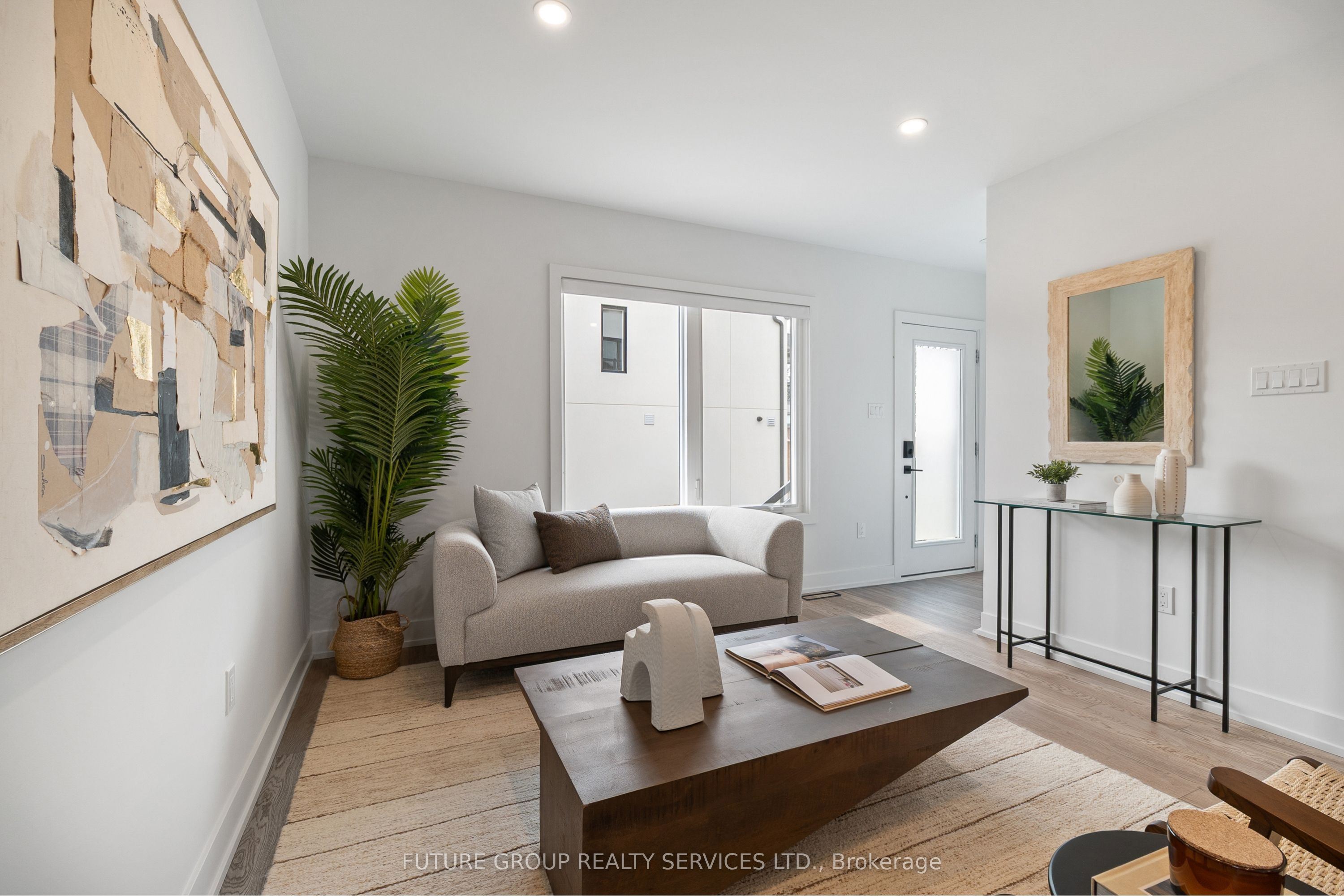 34 Poplar Avenue Unit 2 Property Photo 8