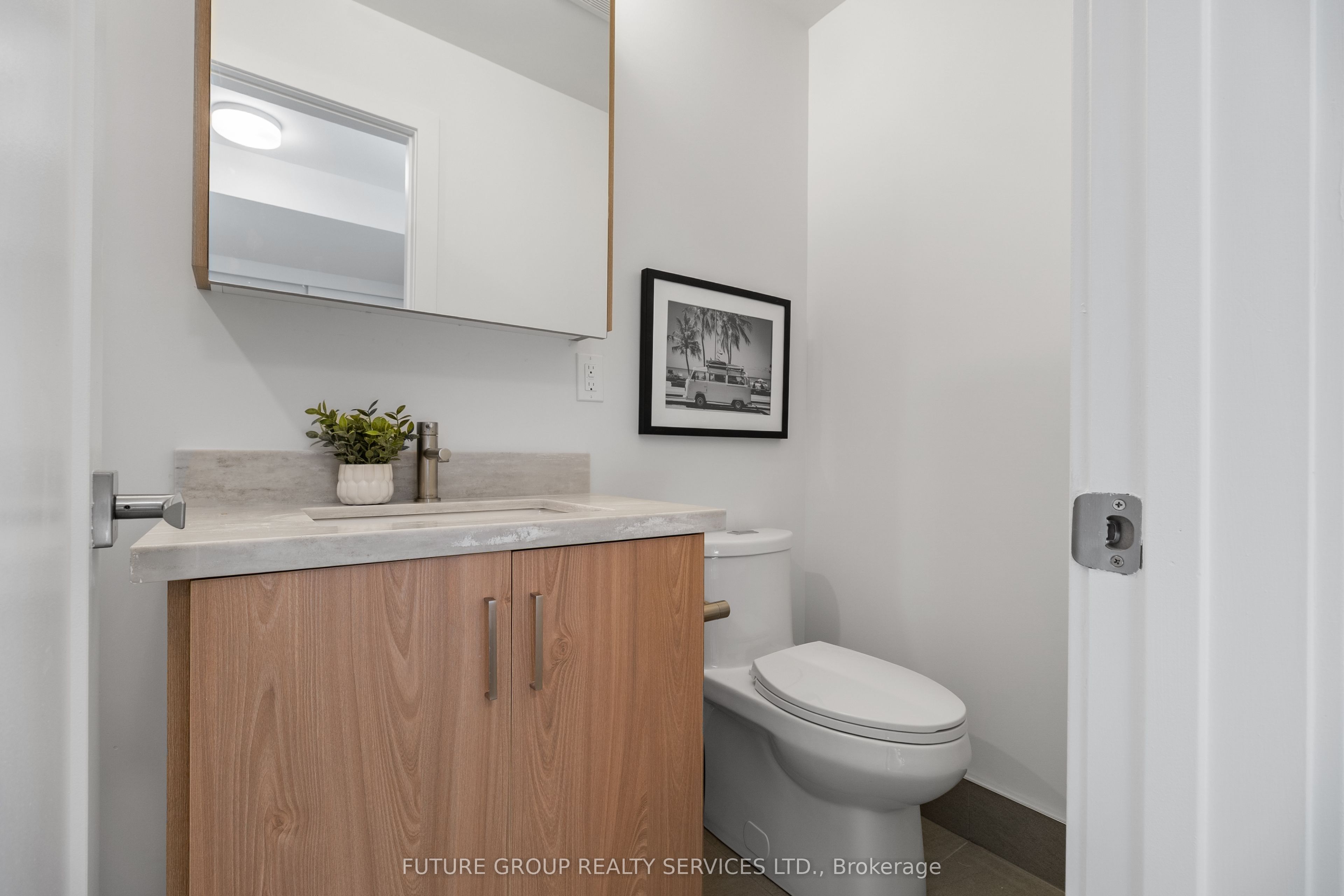 34 Poplar Avenue Unit 2 Property Photo 15