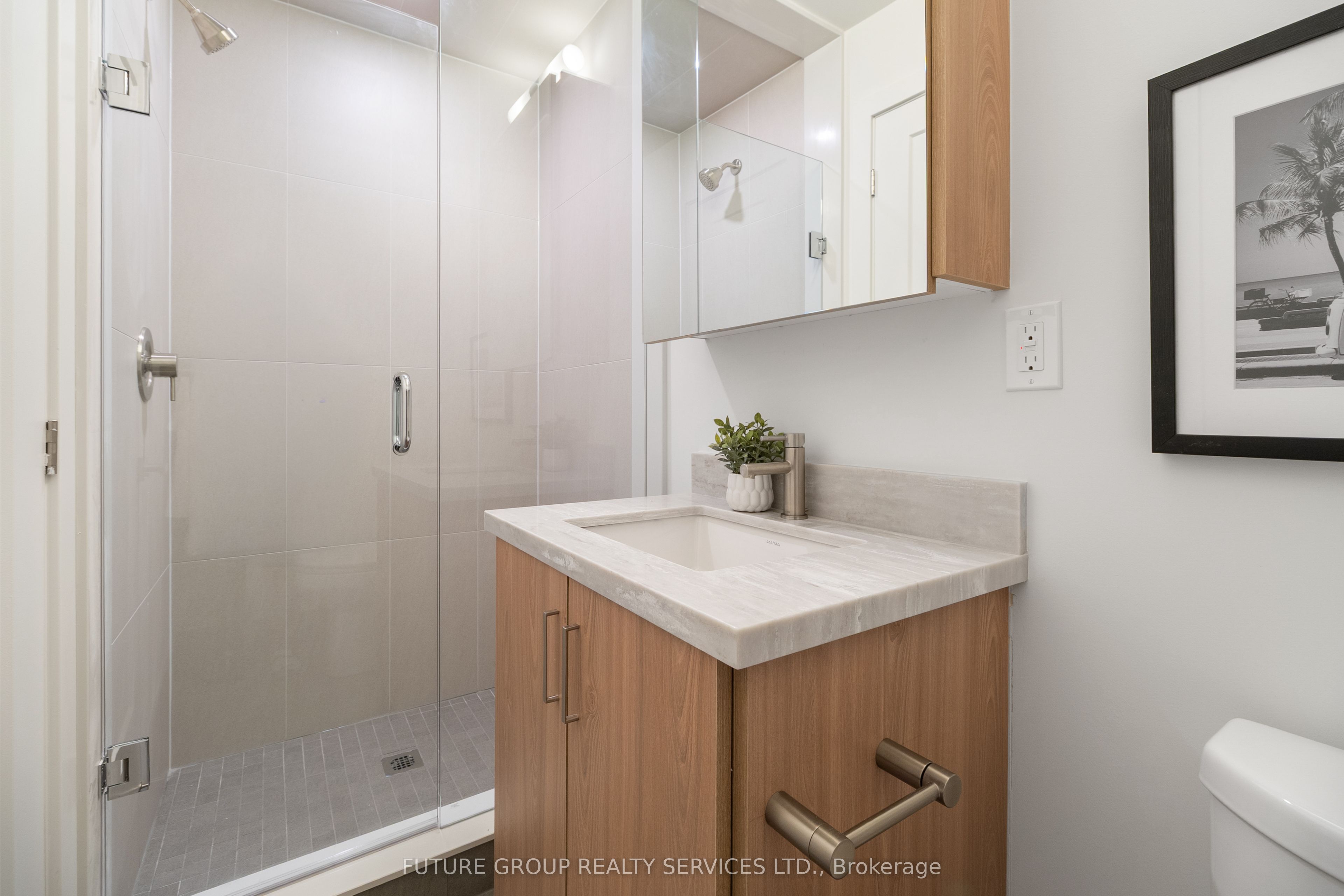 34 Poplar Avenue Unit 2 Property Photo 16