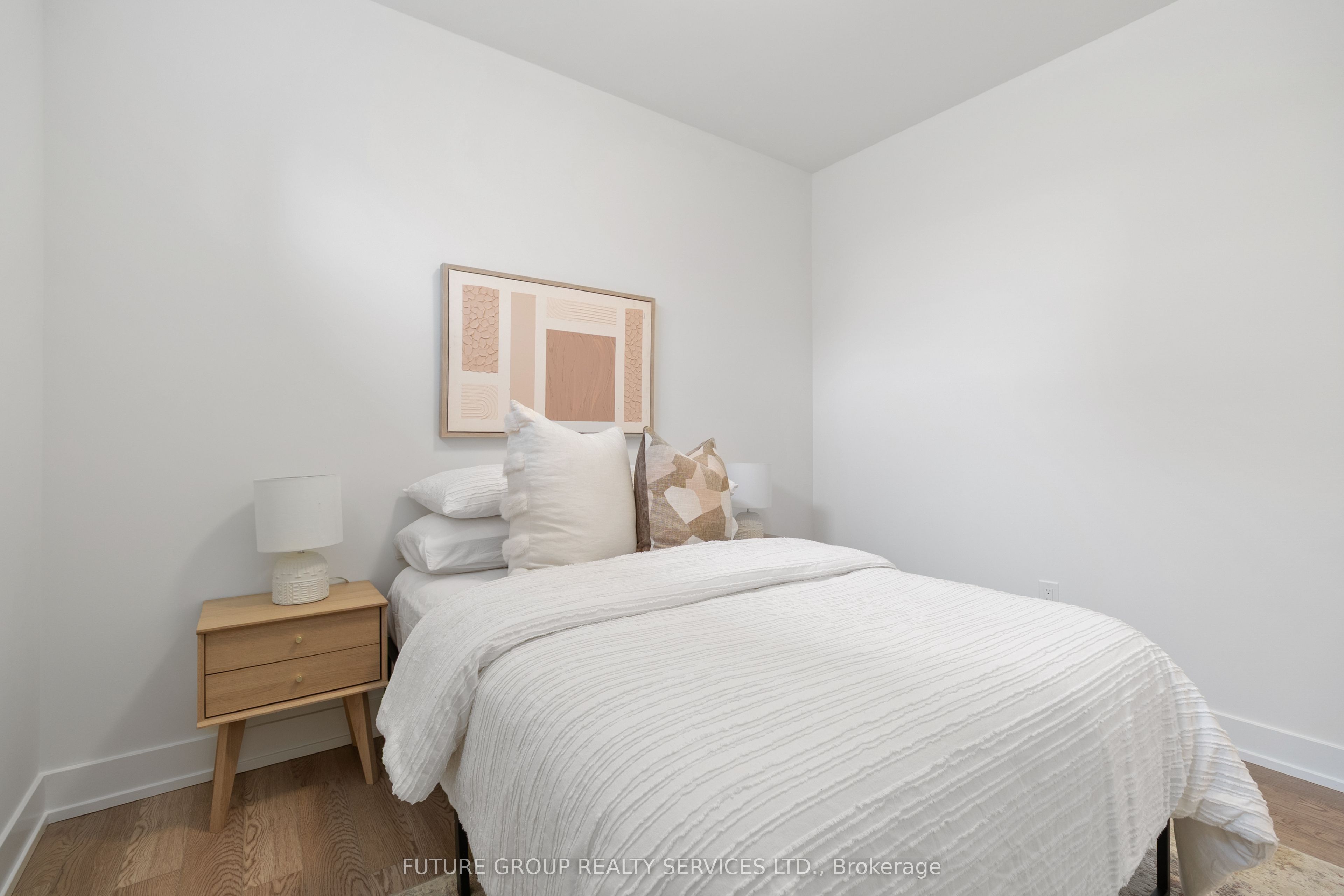 34 Poplar Avenue Unit 2 Property Photo 18