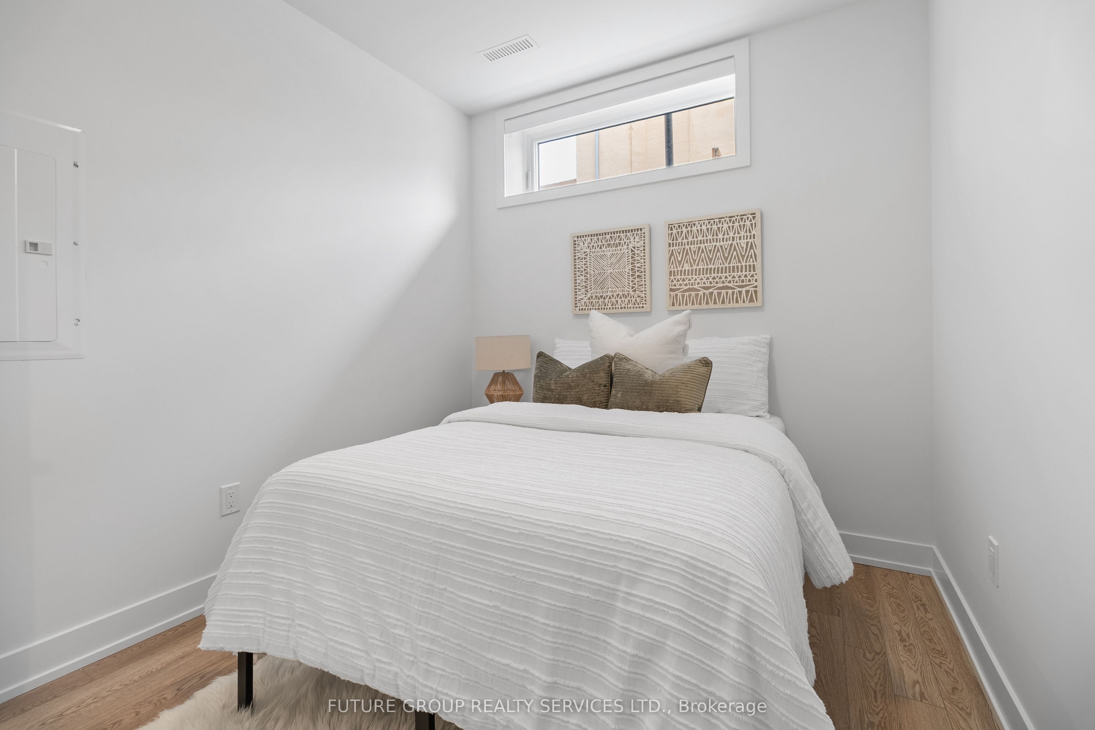 34 Poplar Avenue Unit 2 Property Photo 21