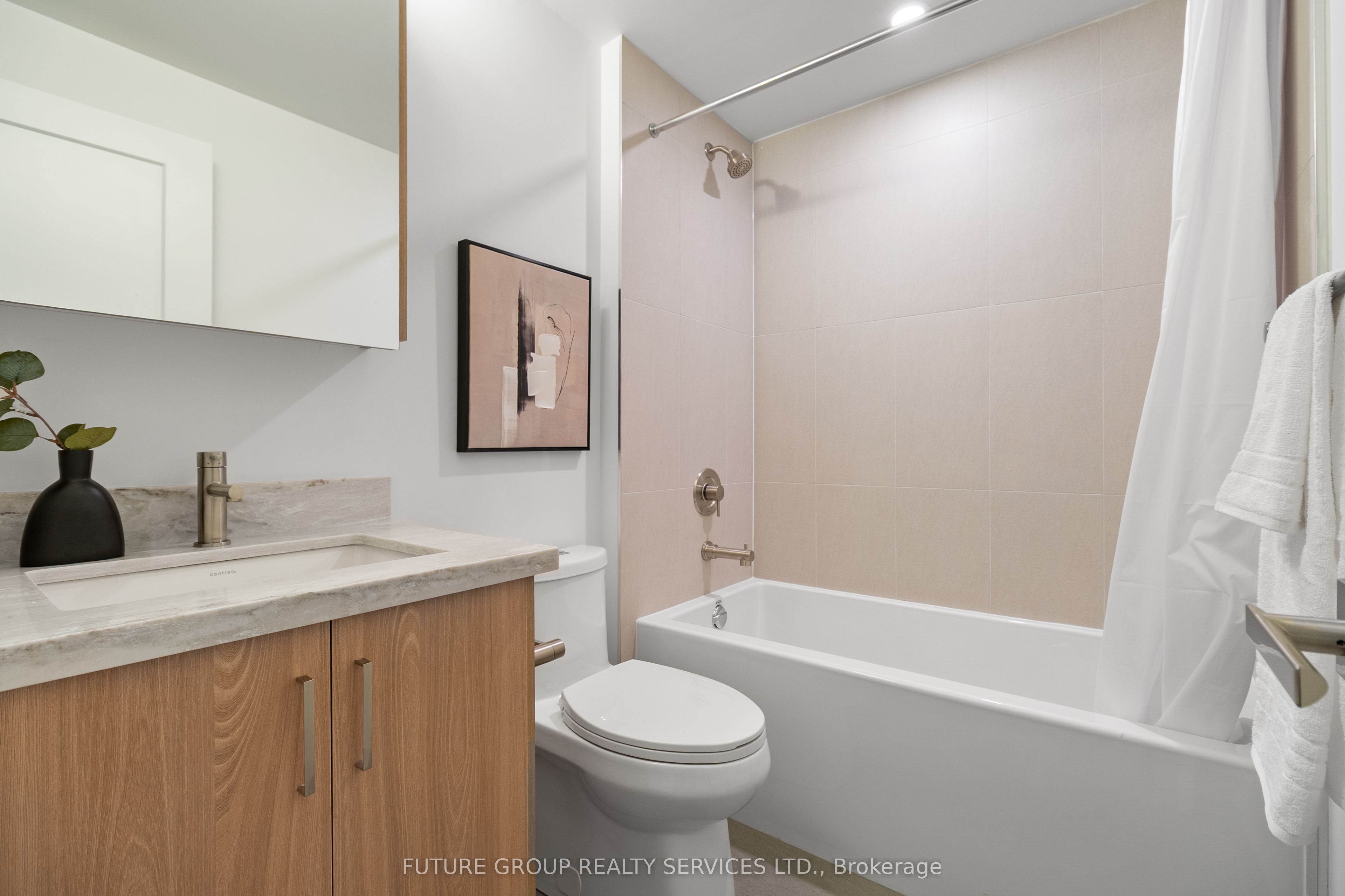 34 Poplar Avenue Unit 2 Property Photo 22