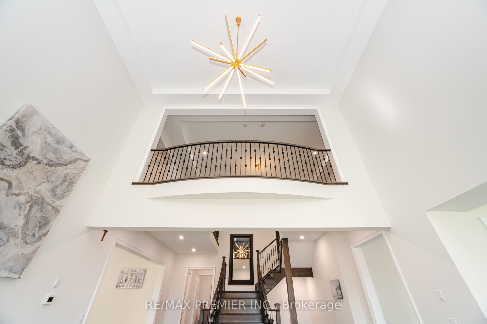 18 Erintown Crescent Property Photo 10