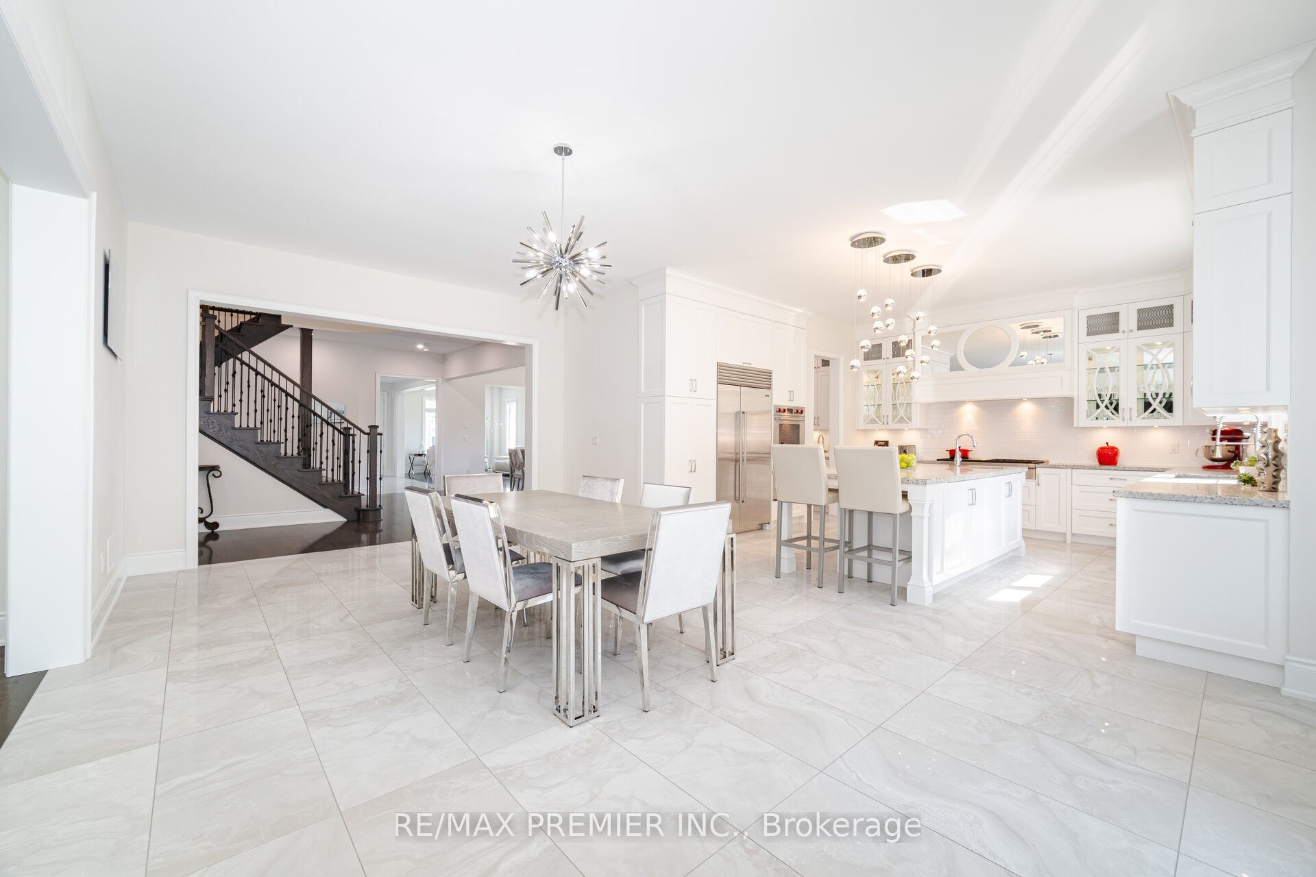 18 Erintown Crescent Property Photo 12