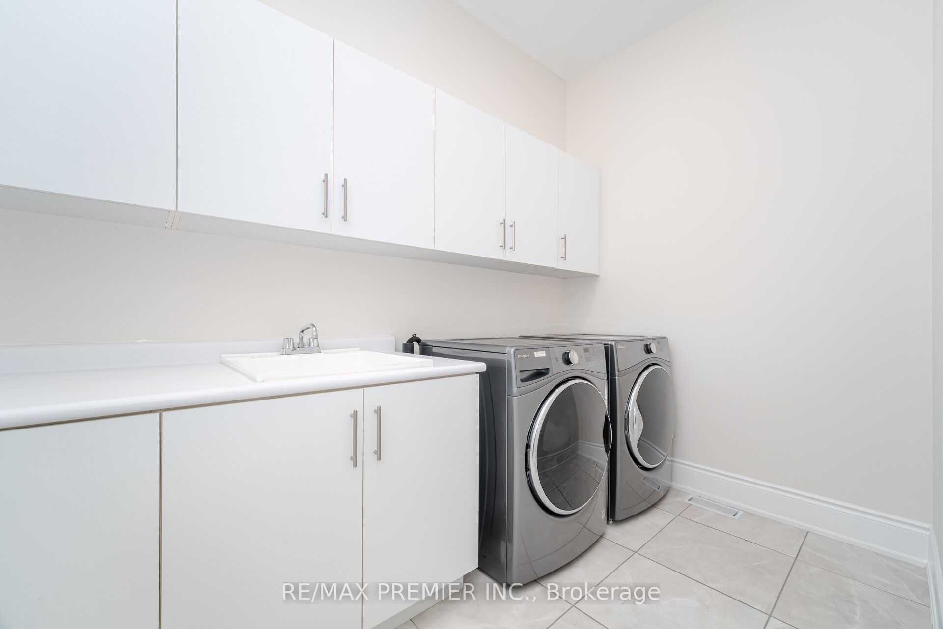 18 Erintown Crescent Property Photo 19