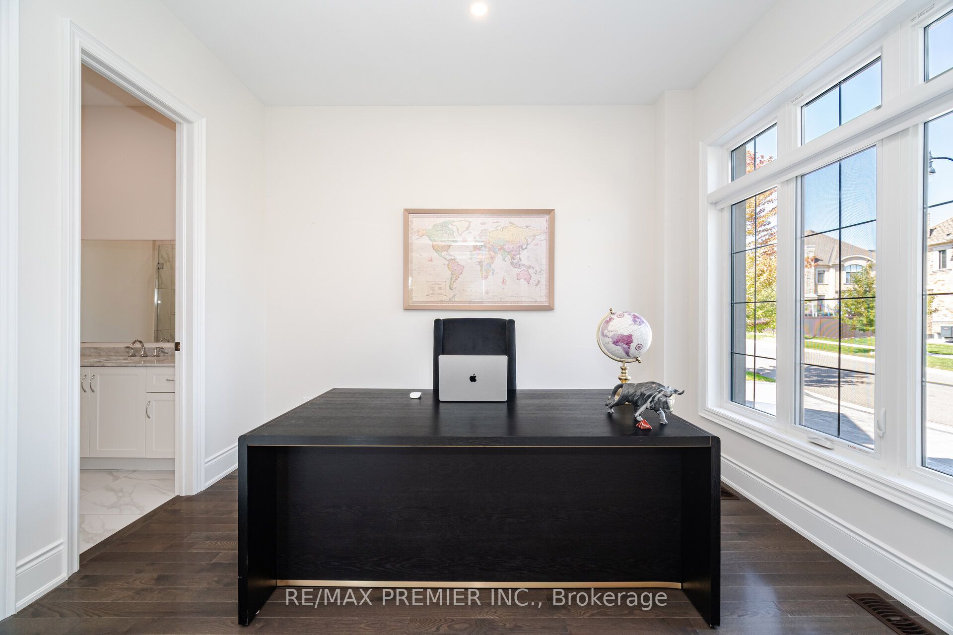 18 Erintown Crescent Property Photo 22
