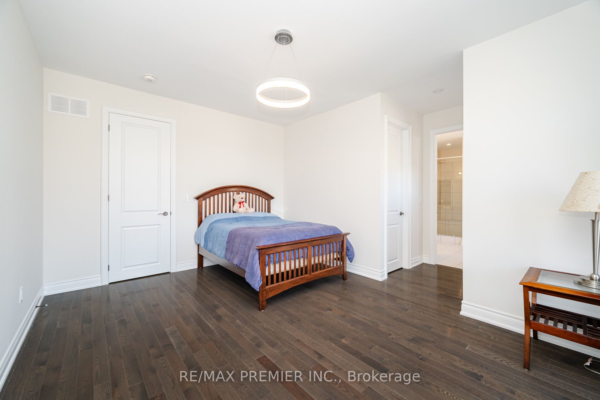 18 Erintown Crescent Property Photo 38