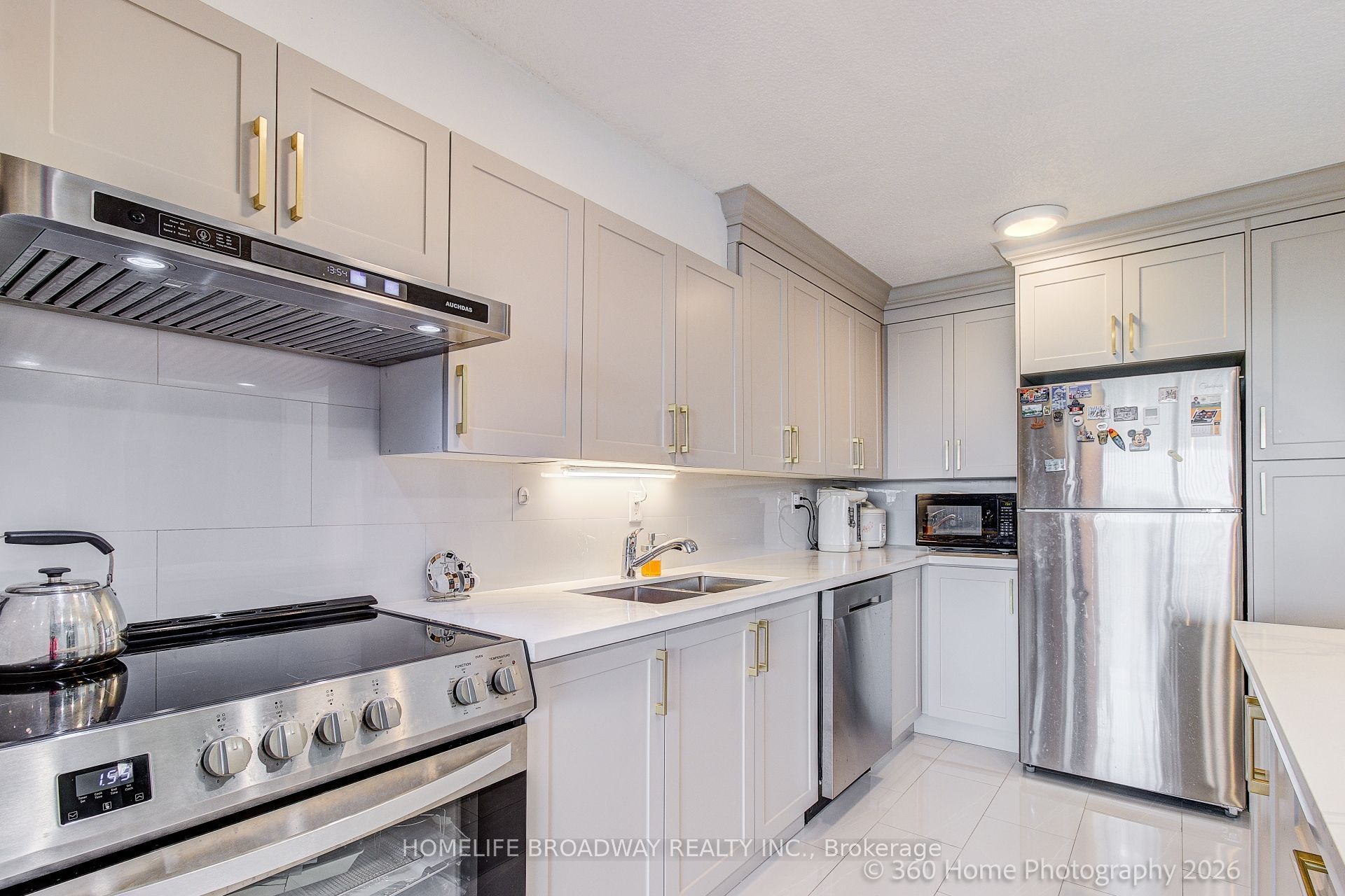 10 Tobermory Drive 512 Property Photo 6