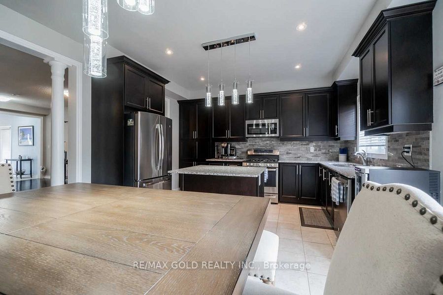 13 Walbrook Road Property Photo 6