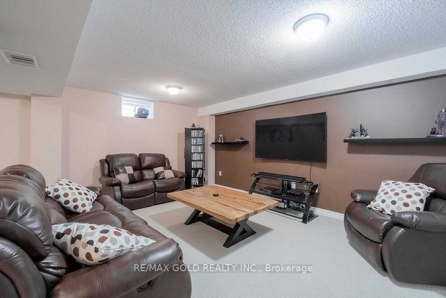 13 Walbrook Road Property Photo 16