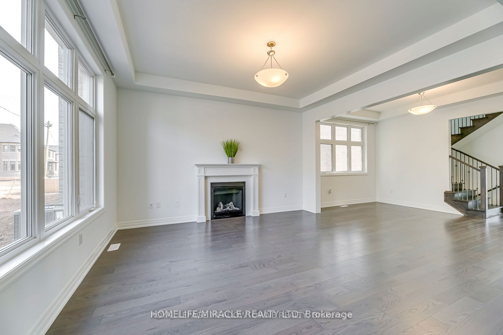 3133 Moss Gardens Property Photo 10