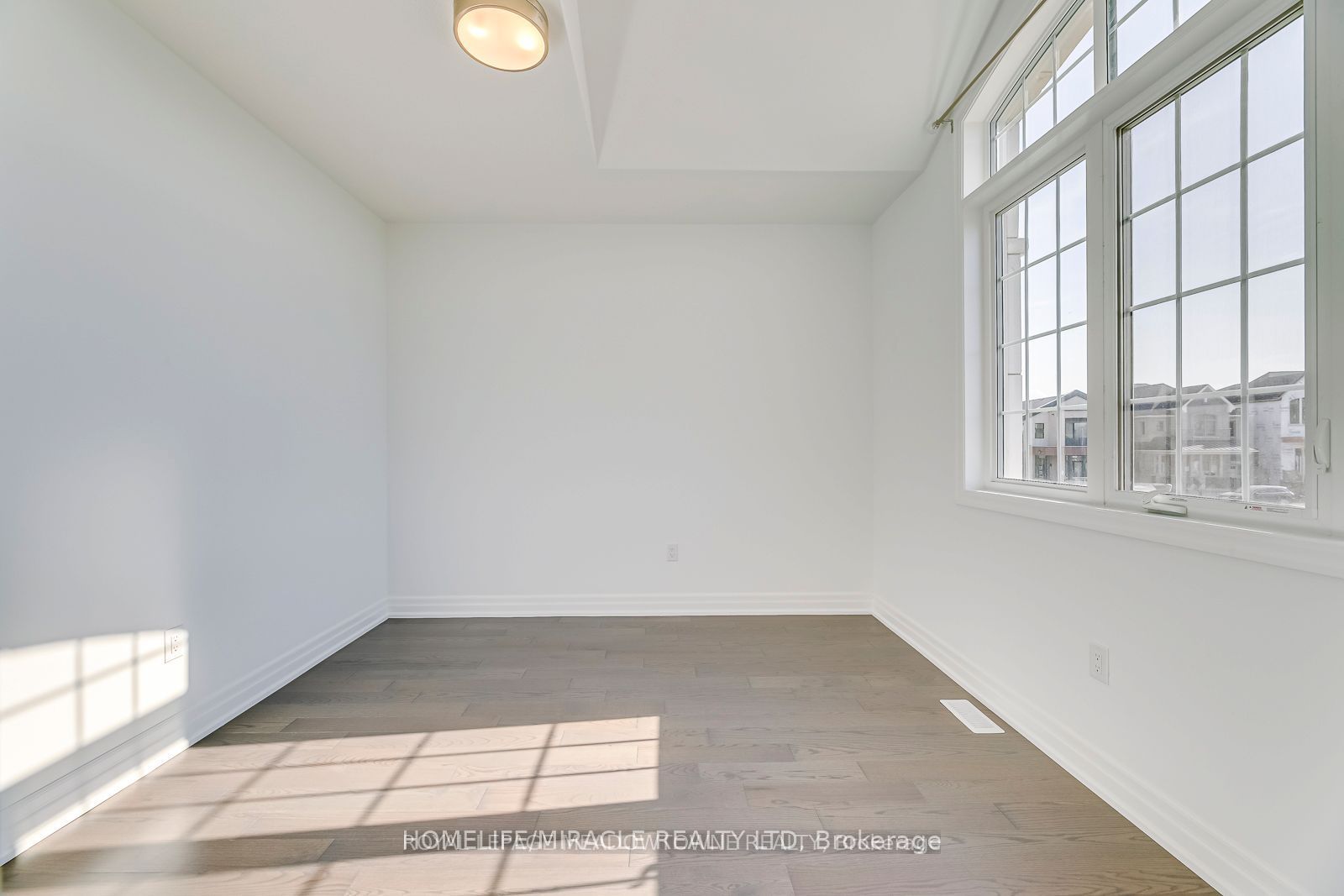 3133 Moss Gardens Property Photo 18