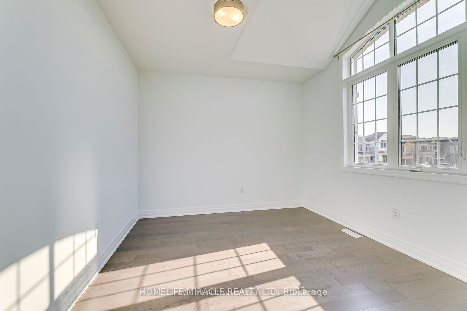 3133 Moss Gardens Property Photo 24