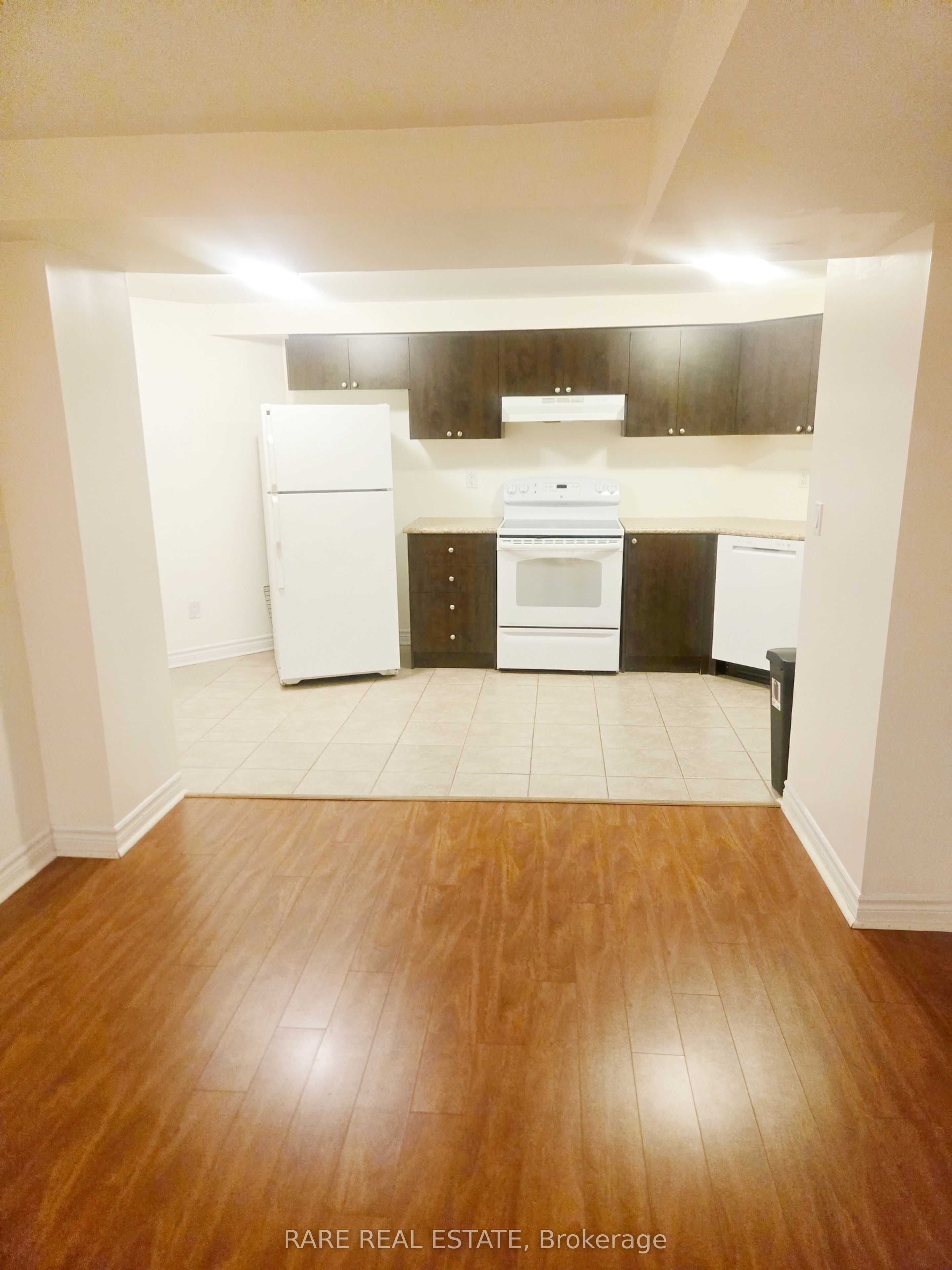4594 Bismark Crescent Property Photo 2