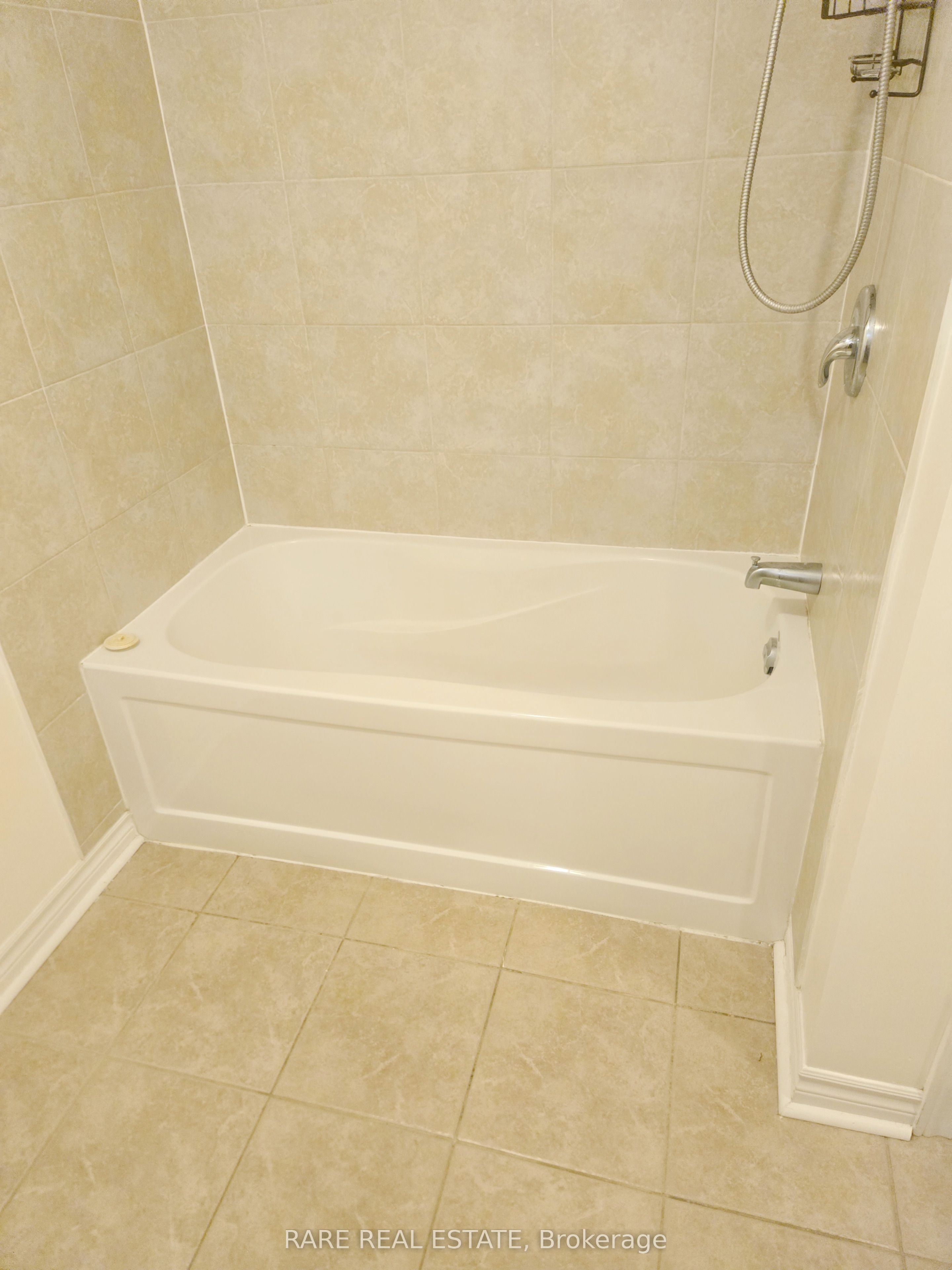 4594 Bismark Crescent Property Photo 8