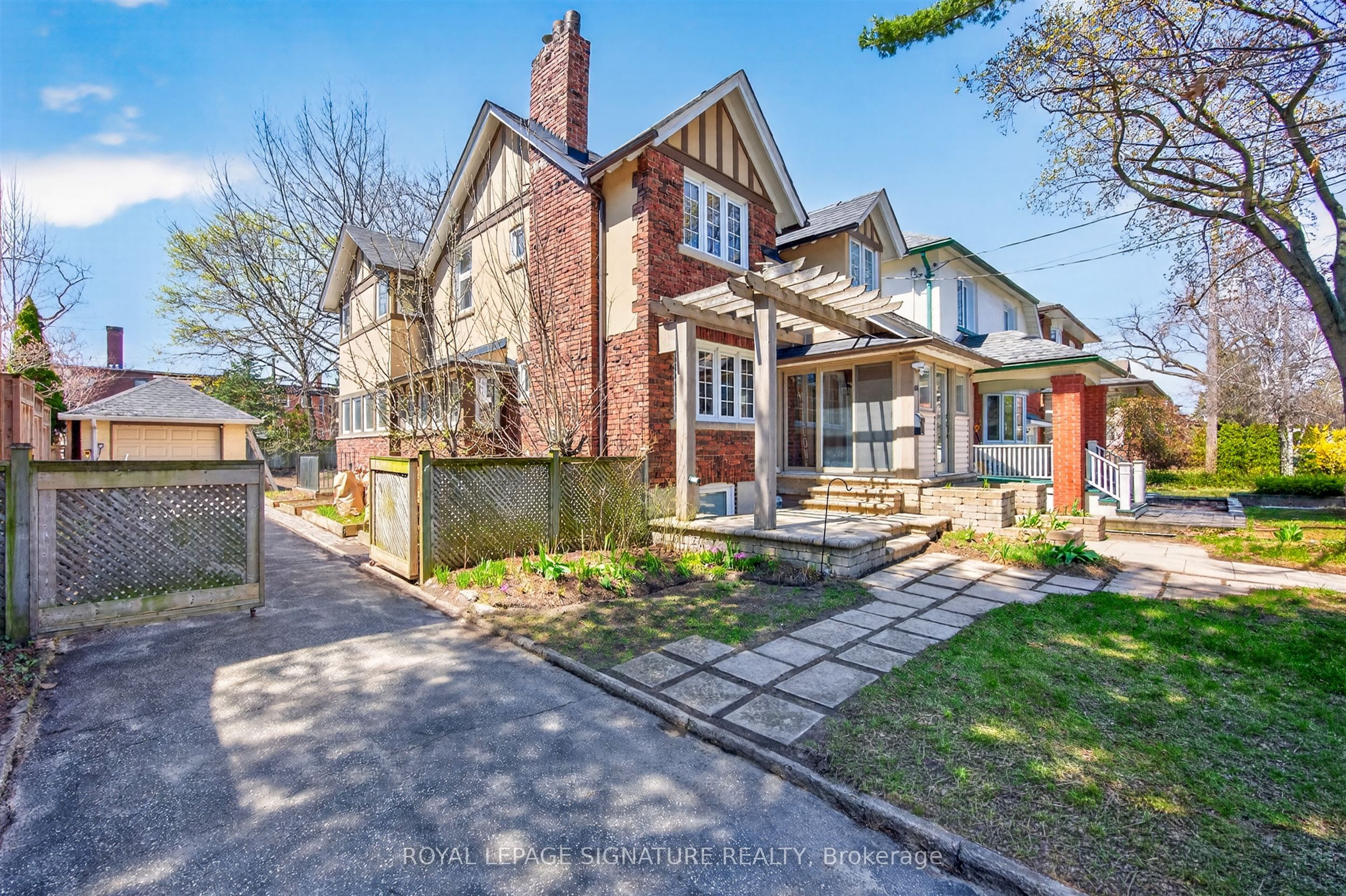426 Armadale Avenue Property Photo 1