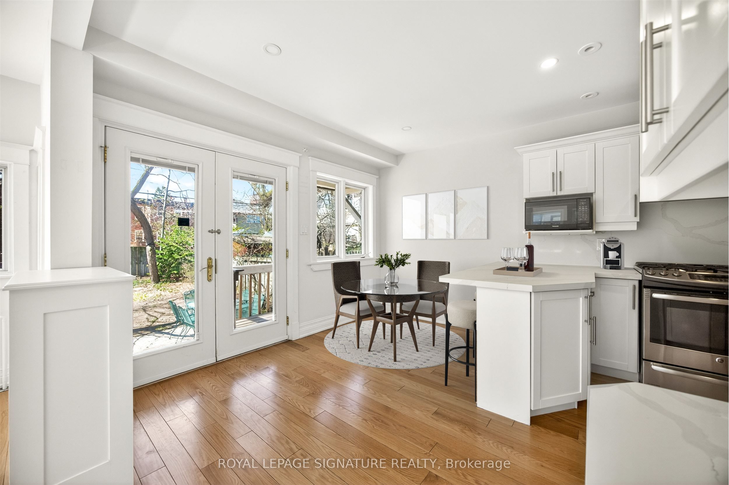 426 Armadale Avenue Property Photo 17
