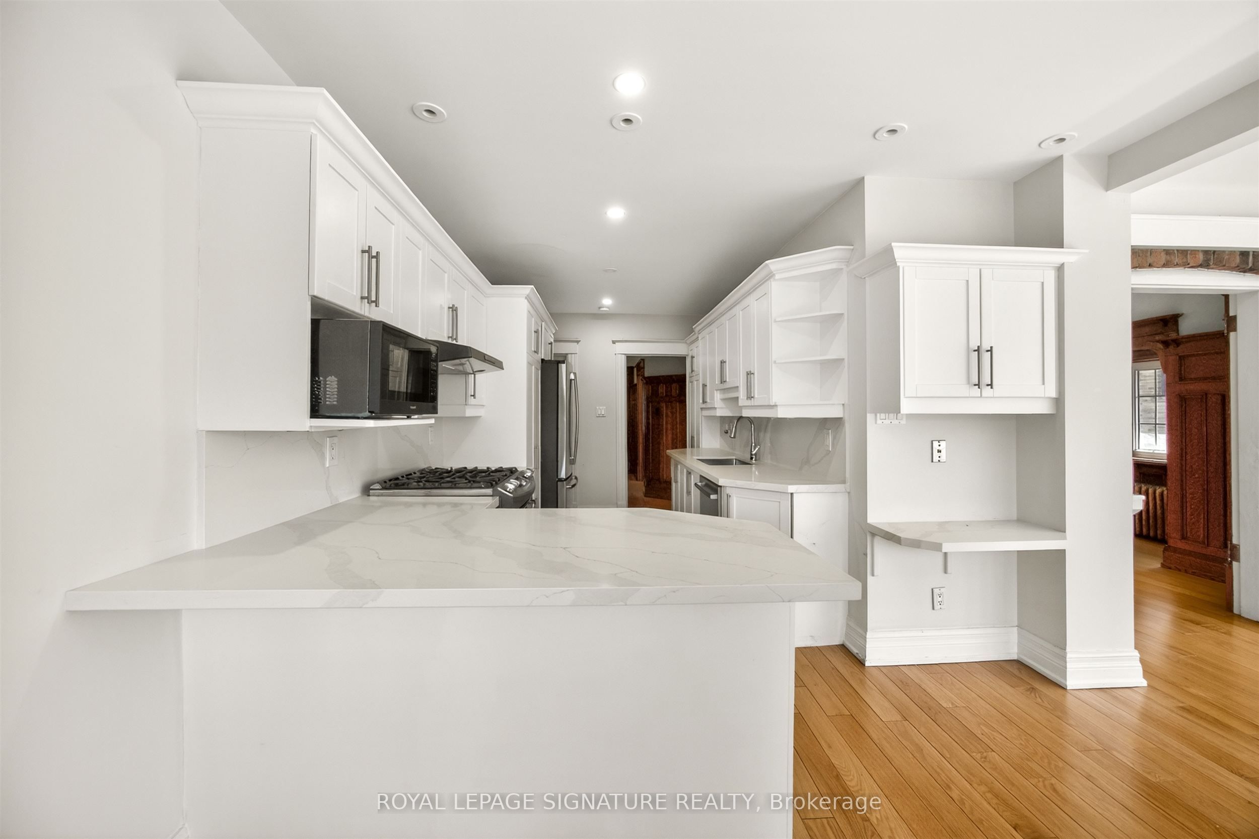426 Armadale Avenue Property Photo 18