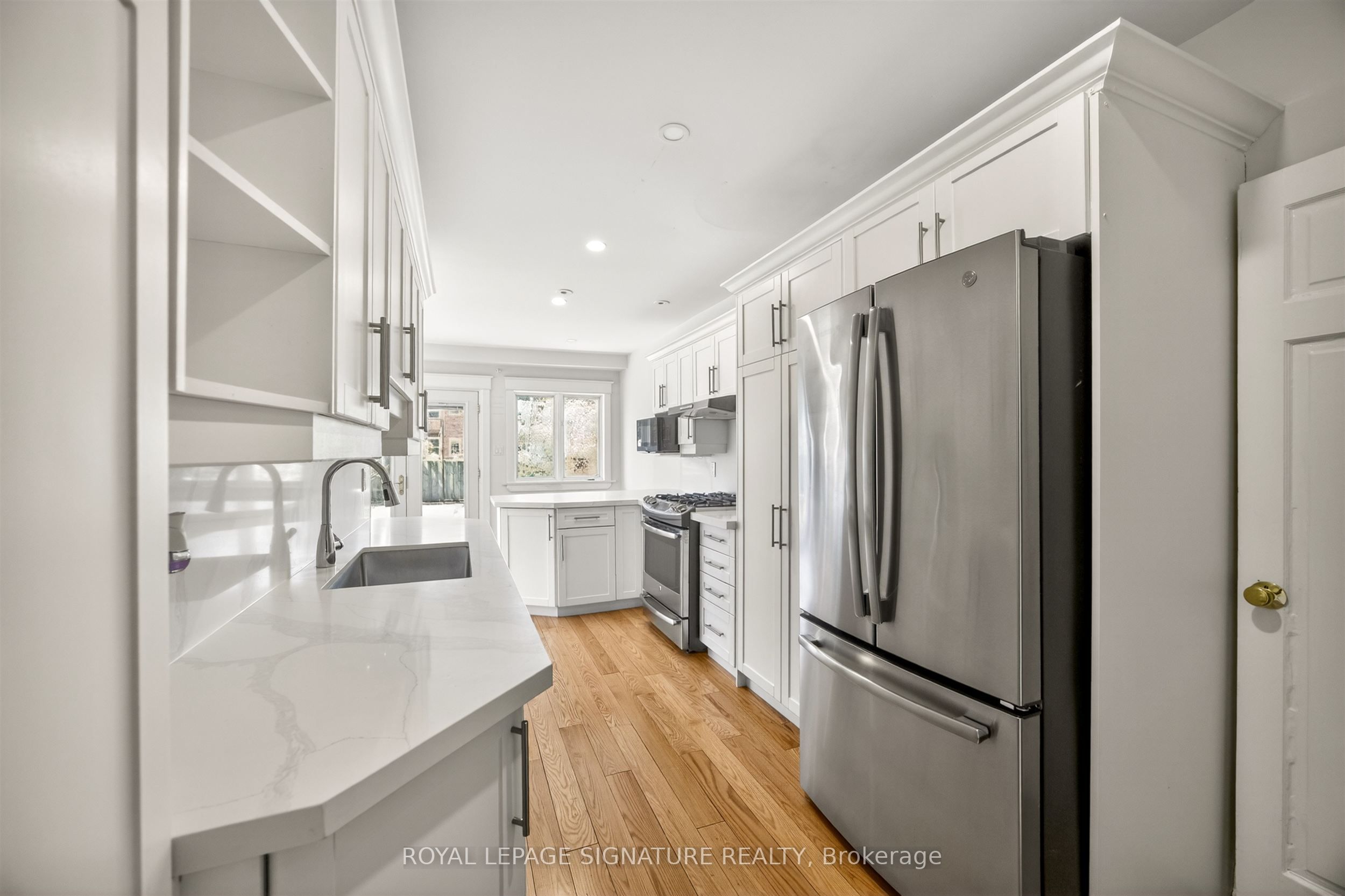 426 Armadale Avenue Property Photo 20