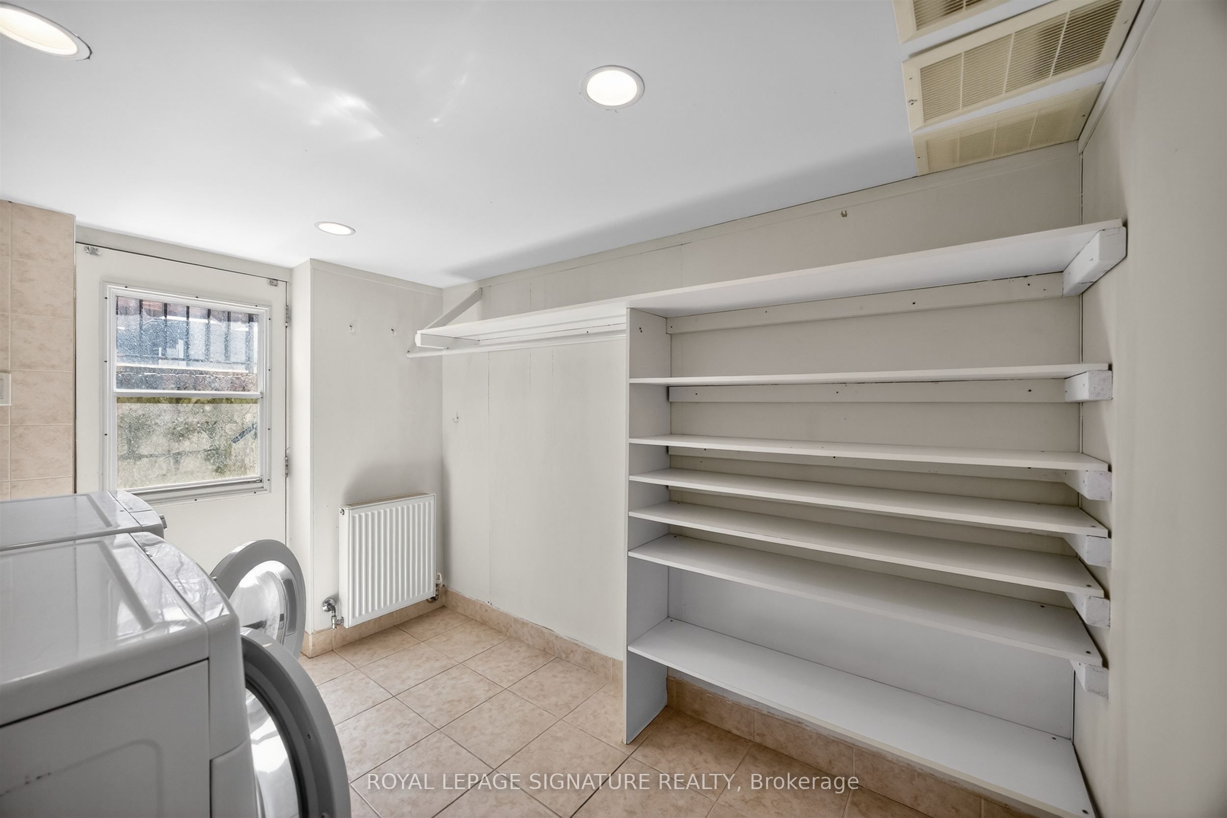 426 Armadale Avenue Property Photo 44