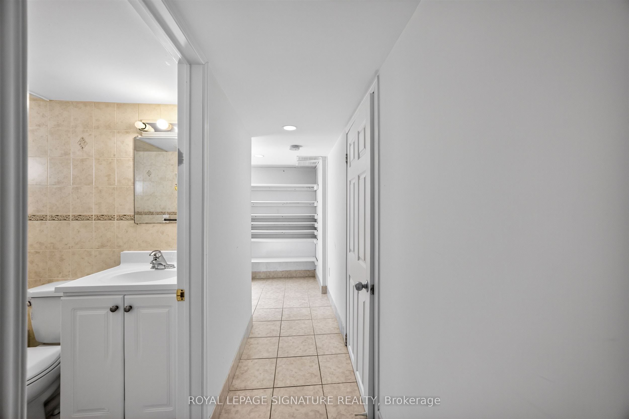 426 Armadale Avenue Property Photo 47