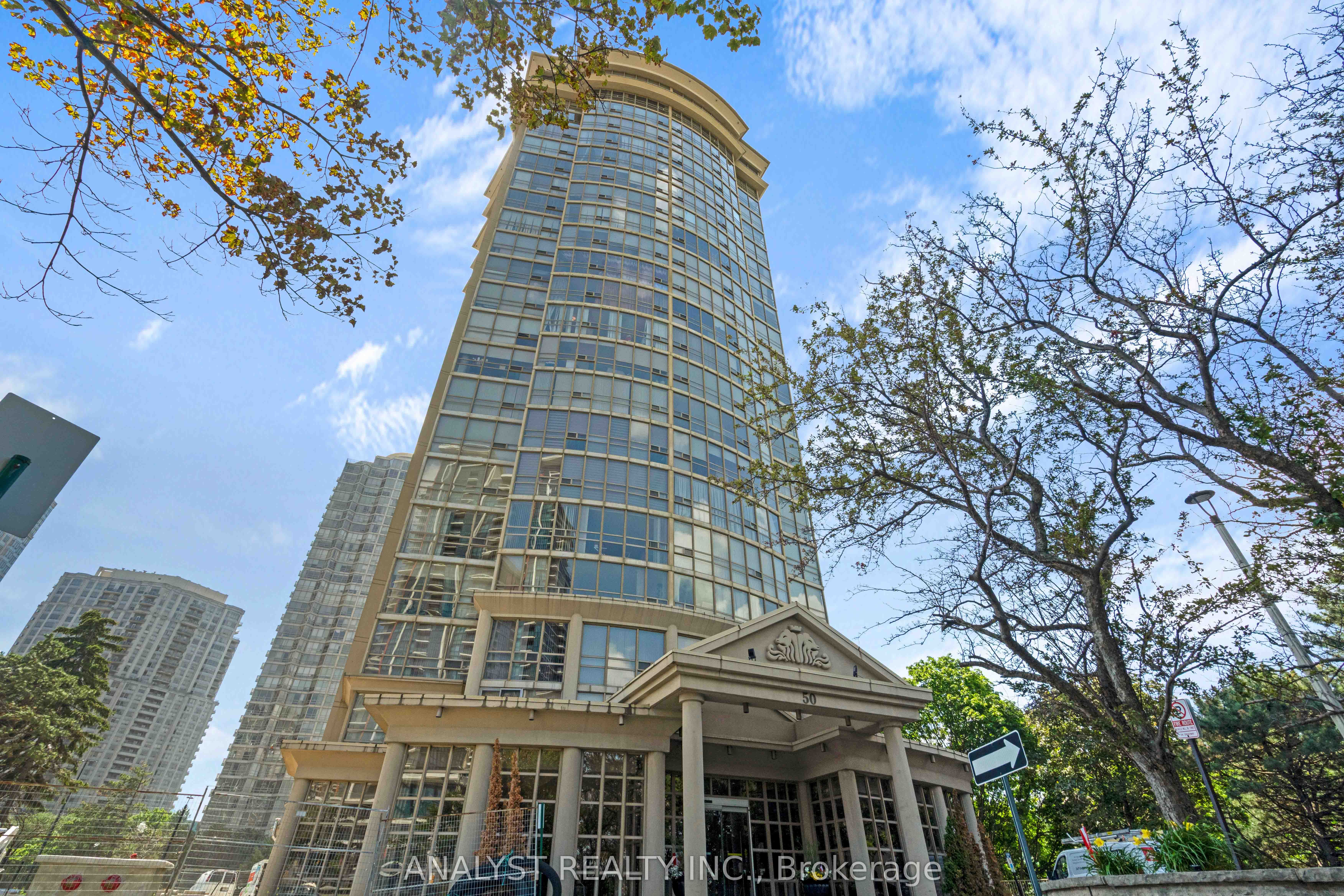 50 Eglinton Avenue W 909 Property Photo 1