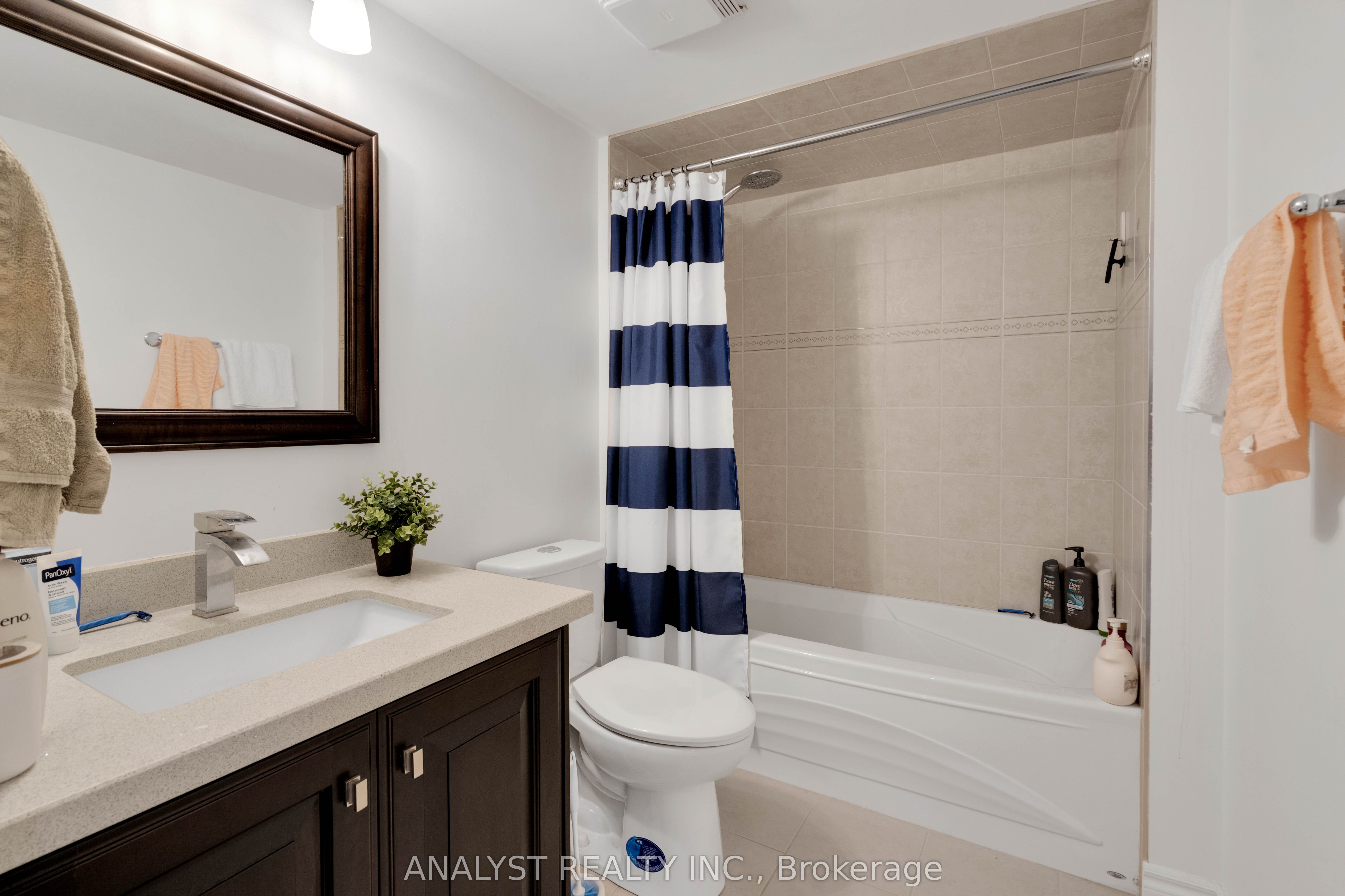 50 Eglinton Avenue W 909 Property Photo 21