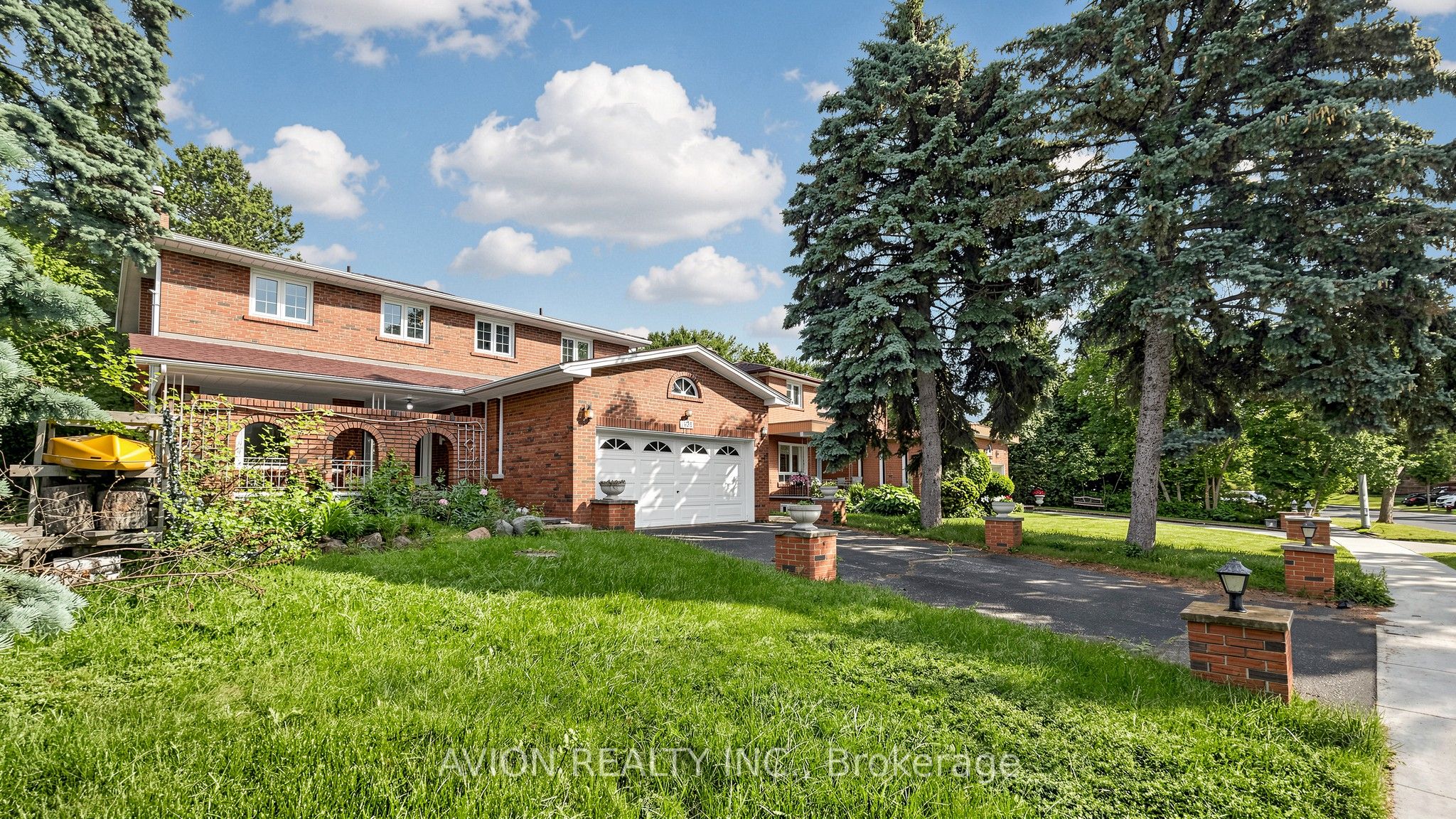 1423 Malibou Terrace Property Photo 1