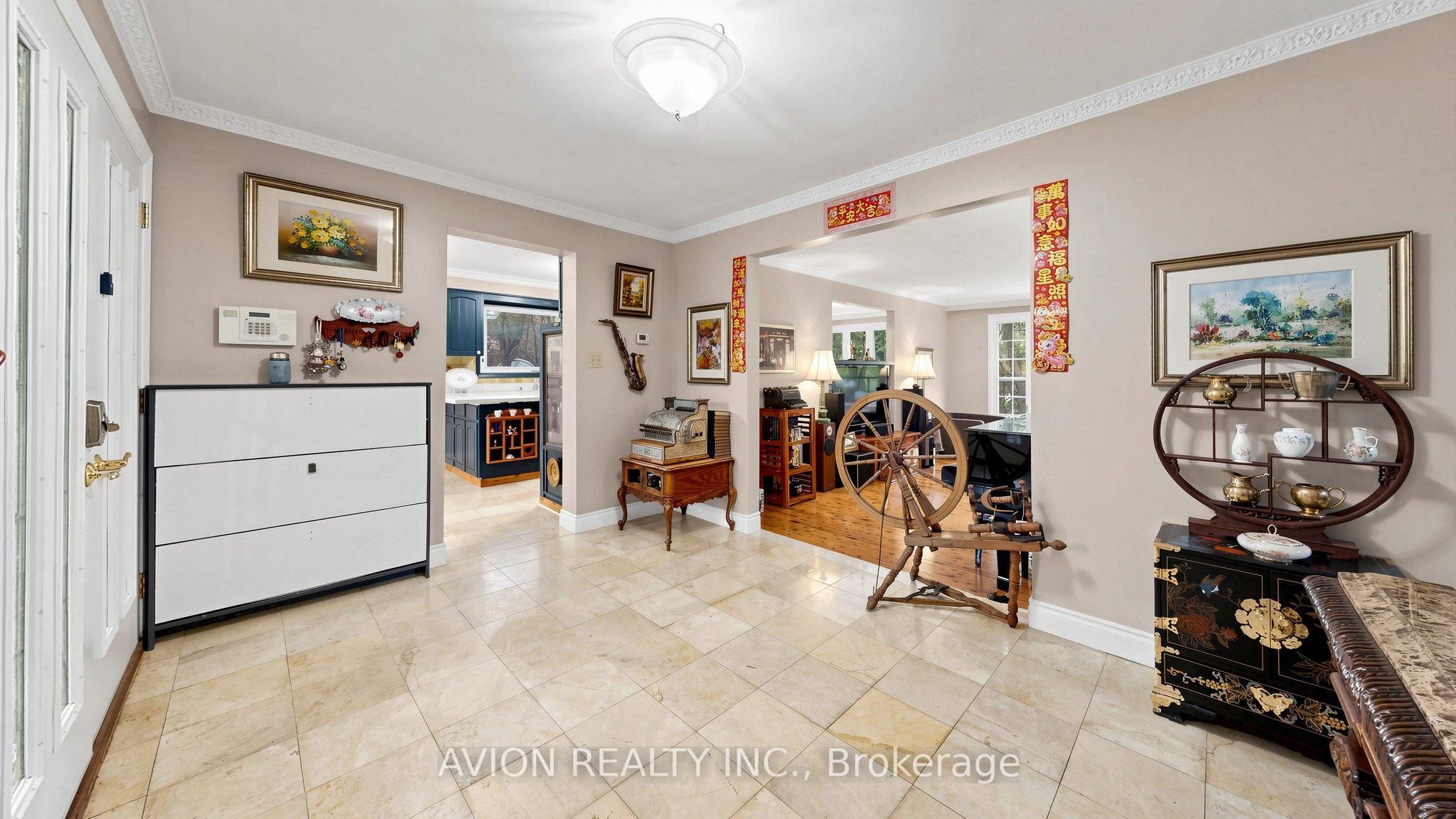 1423 Malibou Terrace Property Photo 6