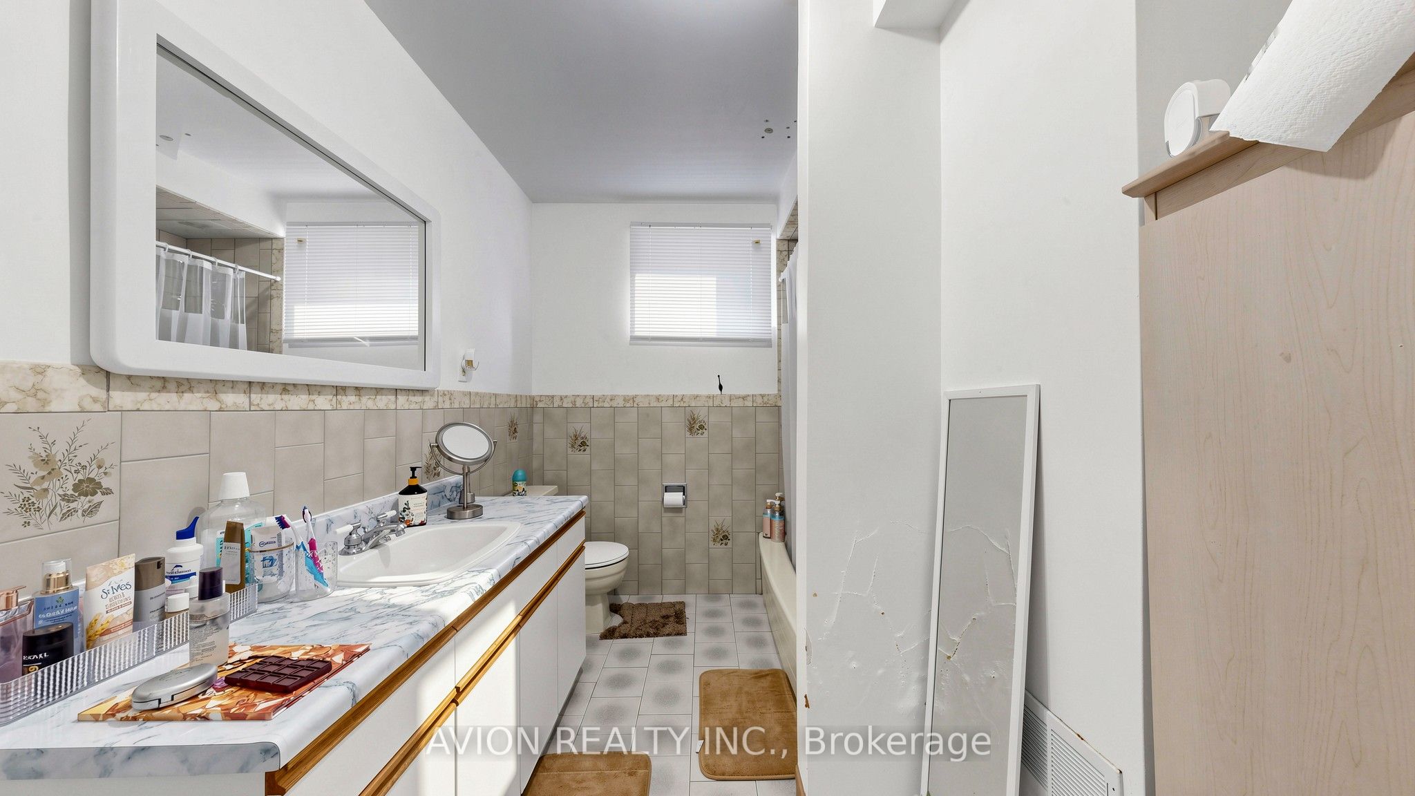 1423 Malibou Terrace Property Photo 46
