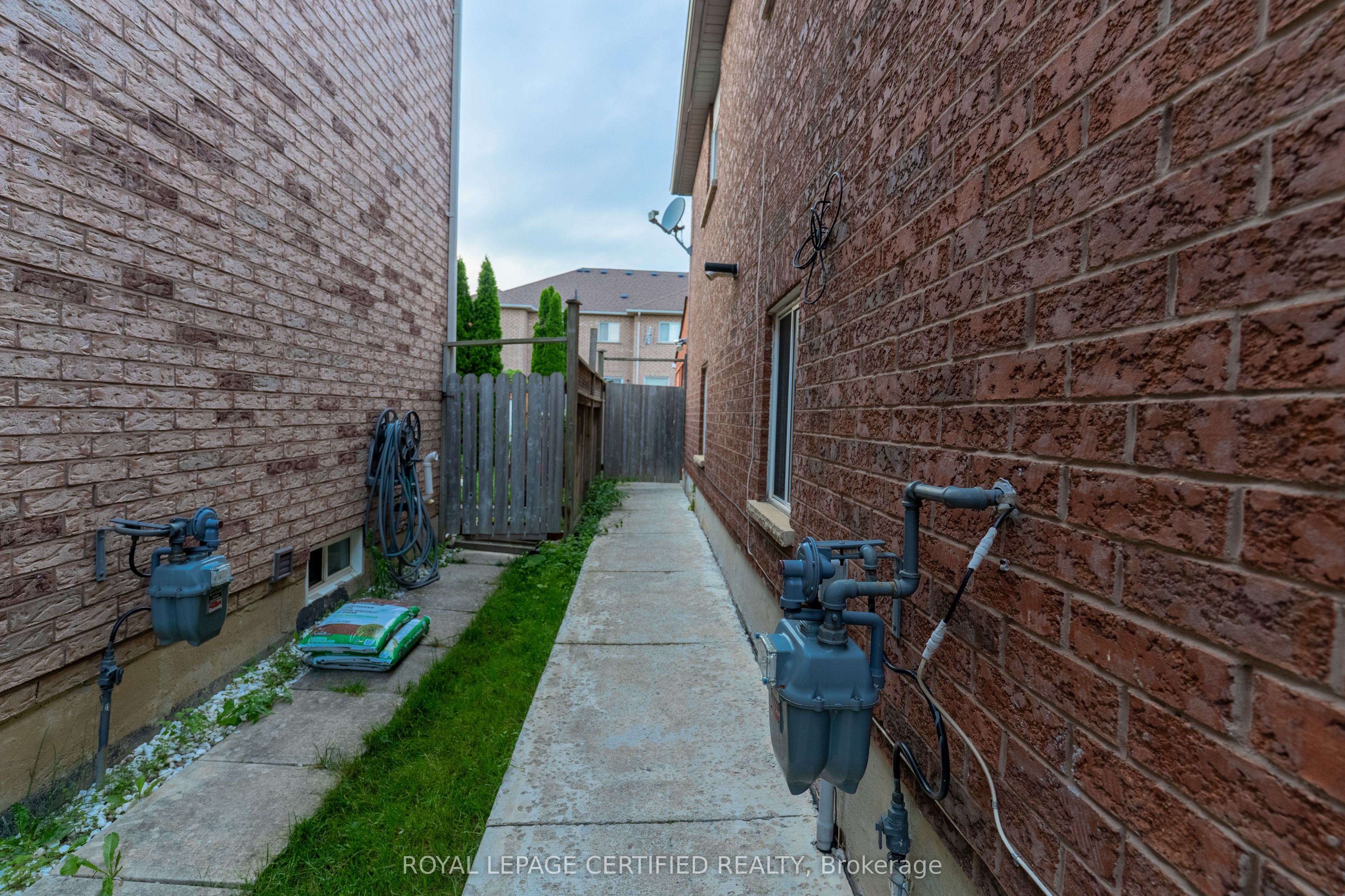 3891 Freeman Terrace Property Photo 41