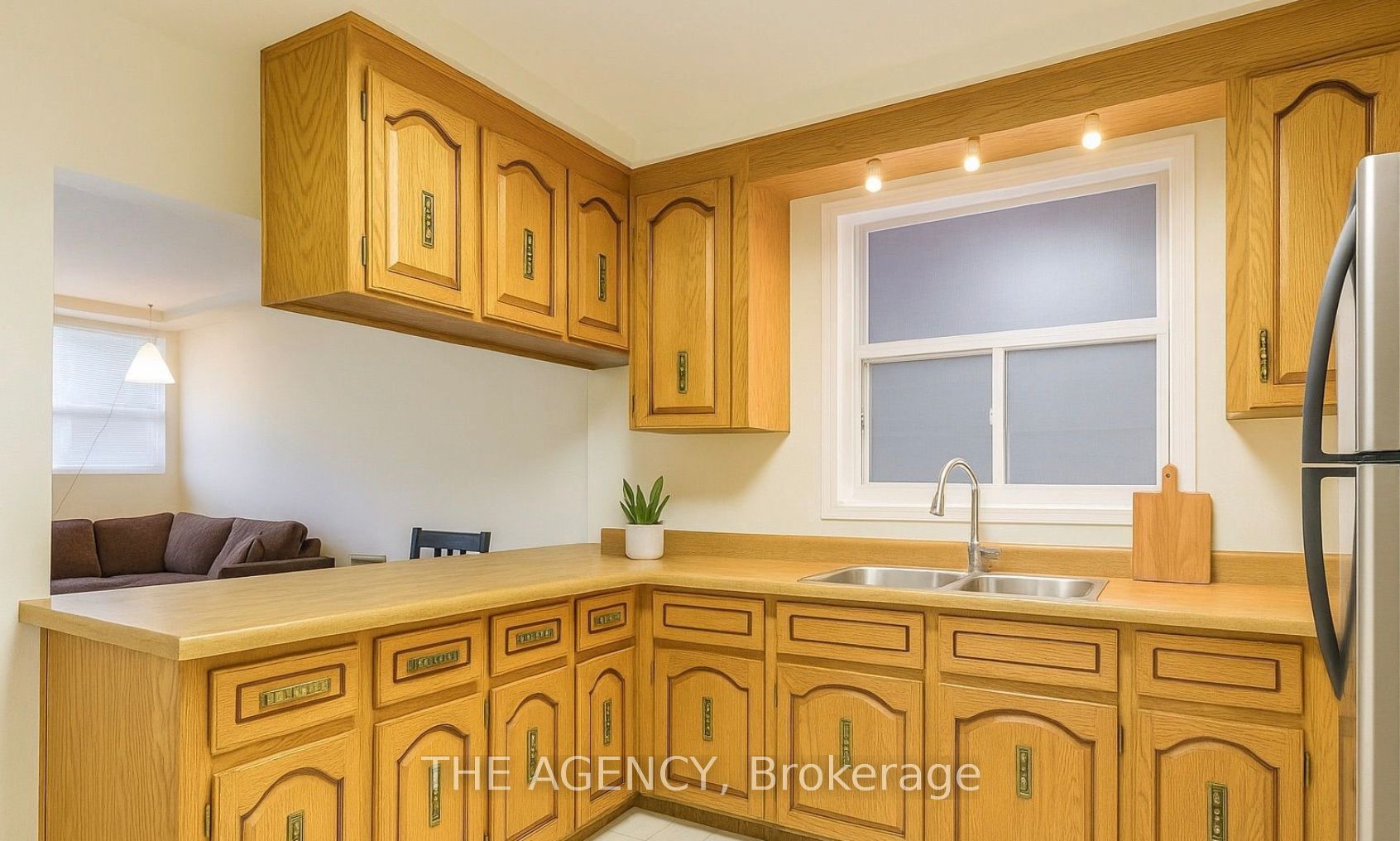 75 Keele Street 1 Property Photo 5