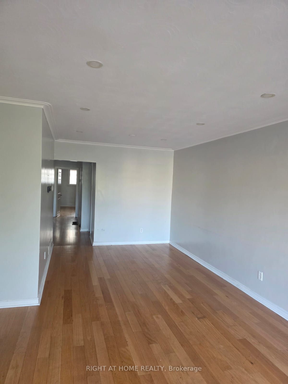 34 Goldsboro Road Main Floor Property Photo 9