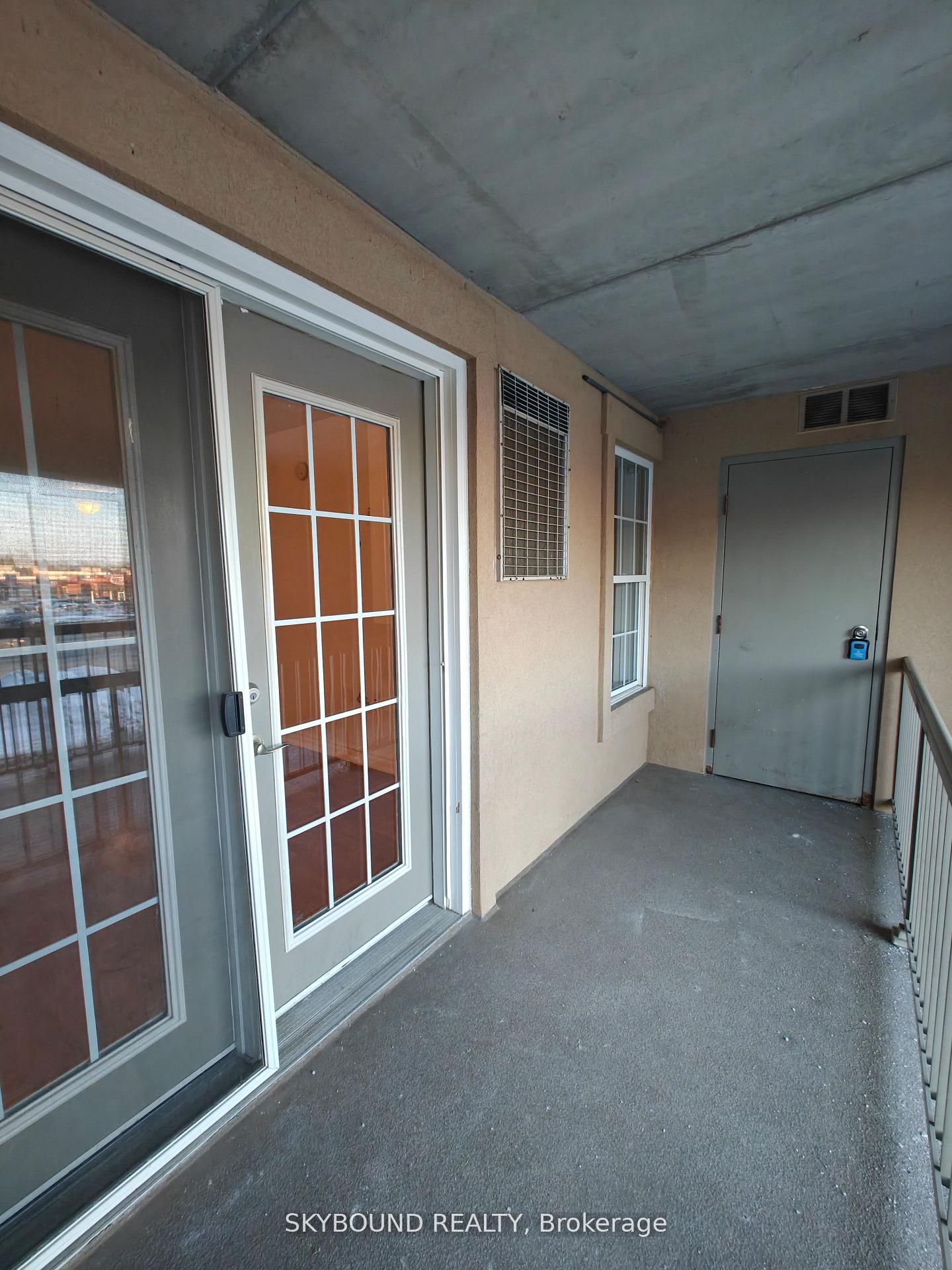 1800 Walkers Line 206 Property Photo 12