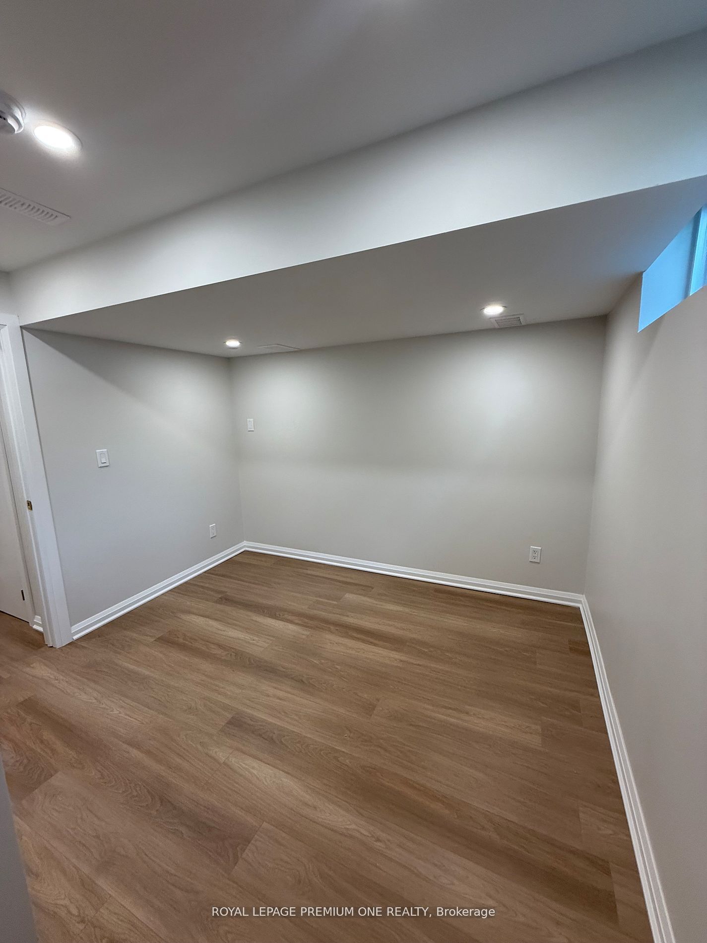 50 Faversham Crescent Basement Level Property Photo 9