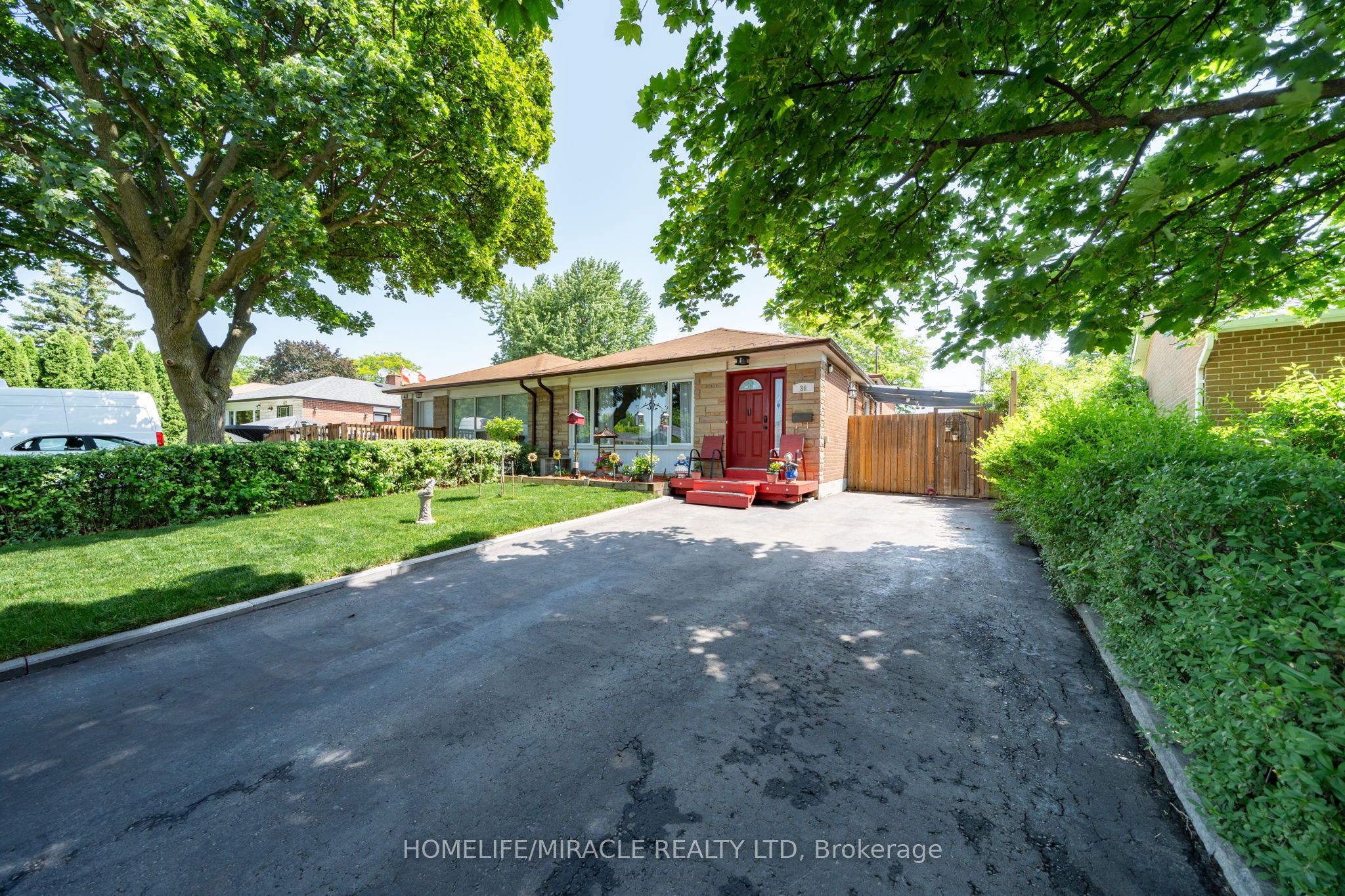 38 Ascot Avenue Property Photo 4