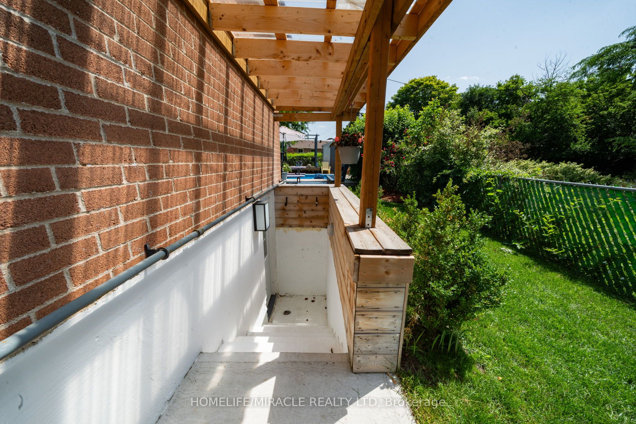 38 Ascot Avenue Property Photo 45
